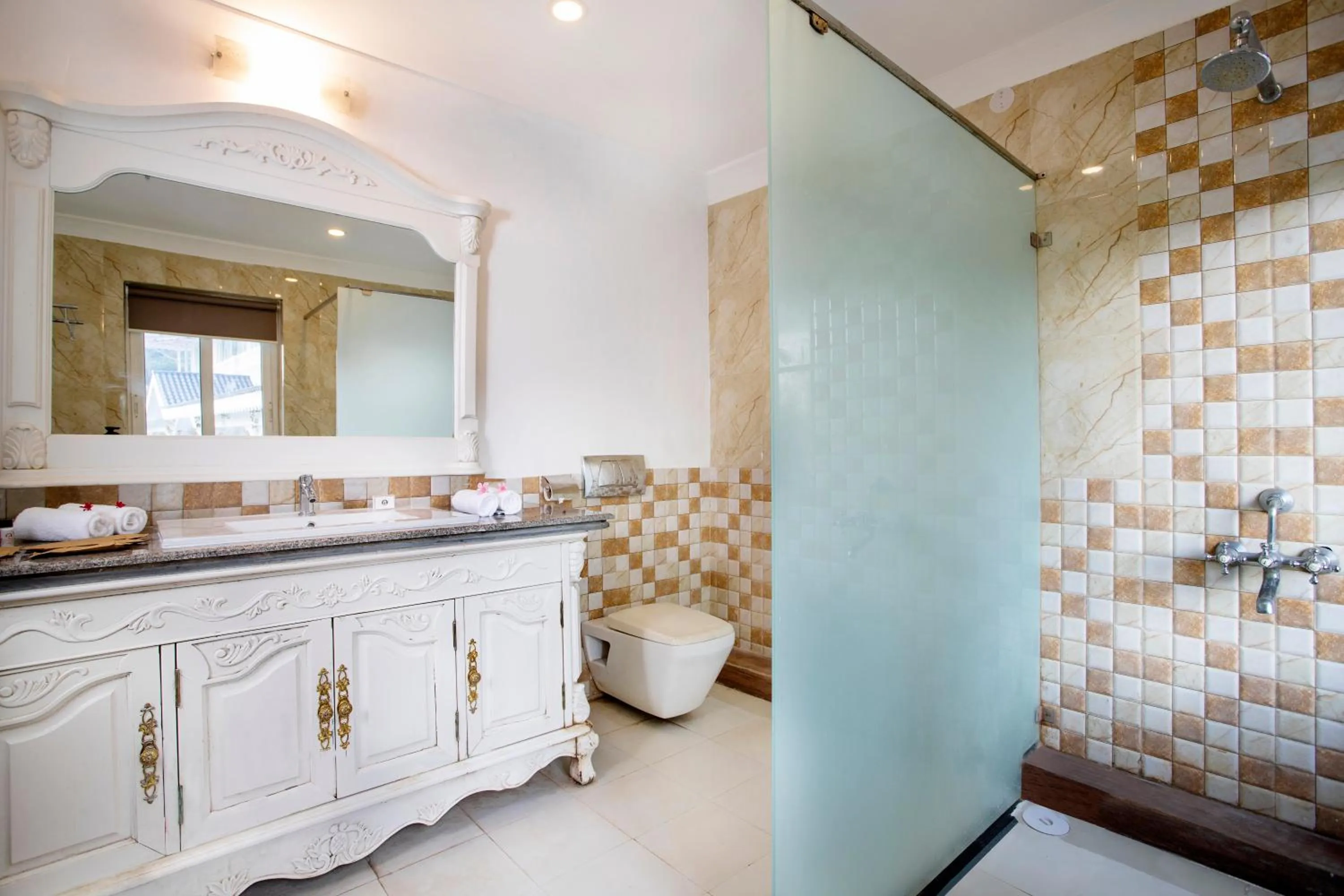 Bathroom in Stone Wood Riverfront Resort, Siolim