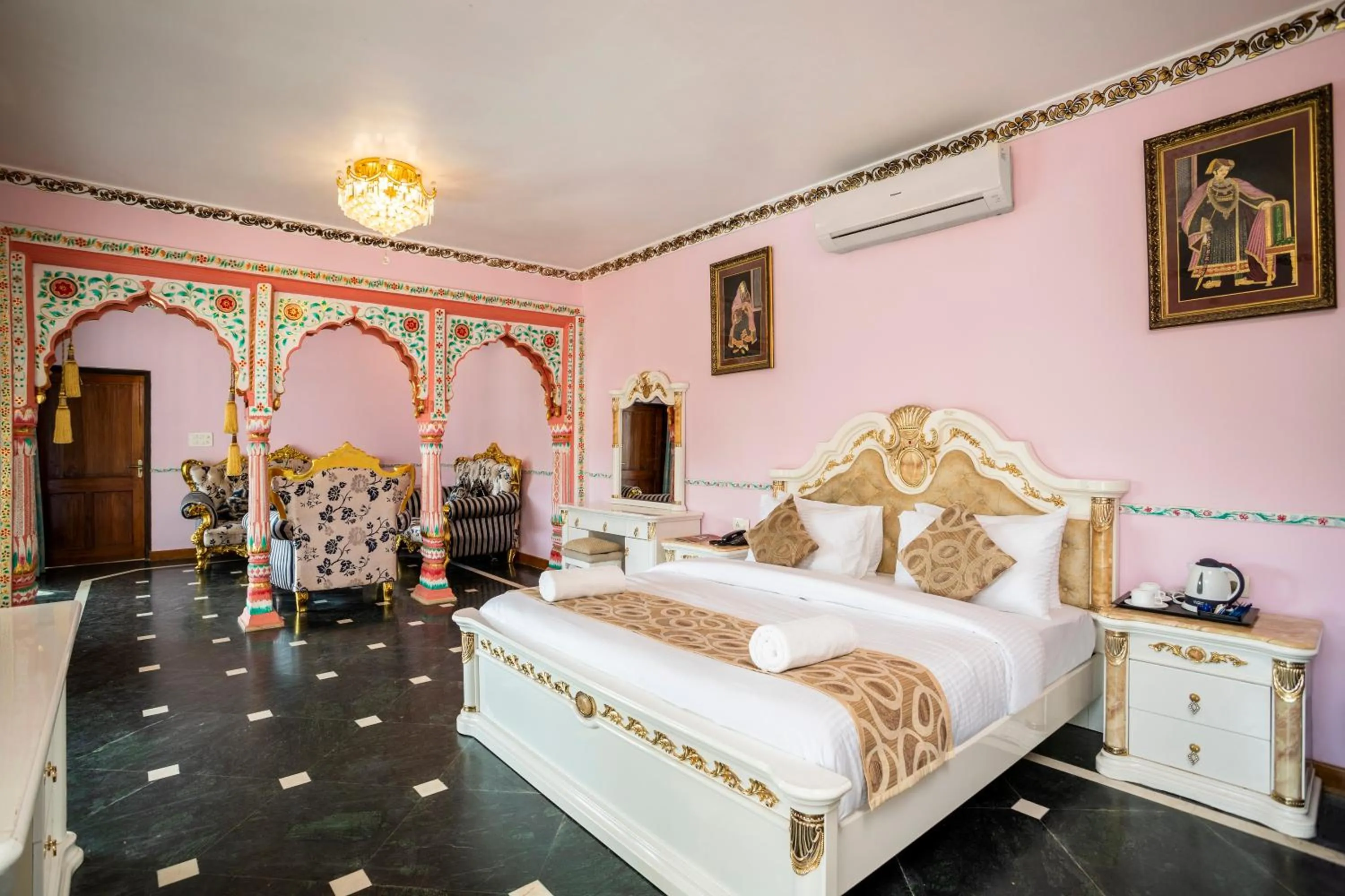 Photo of the whole room, Bed in Stone Wood Riverfront Resort, Siolim