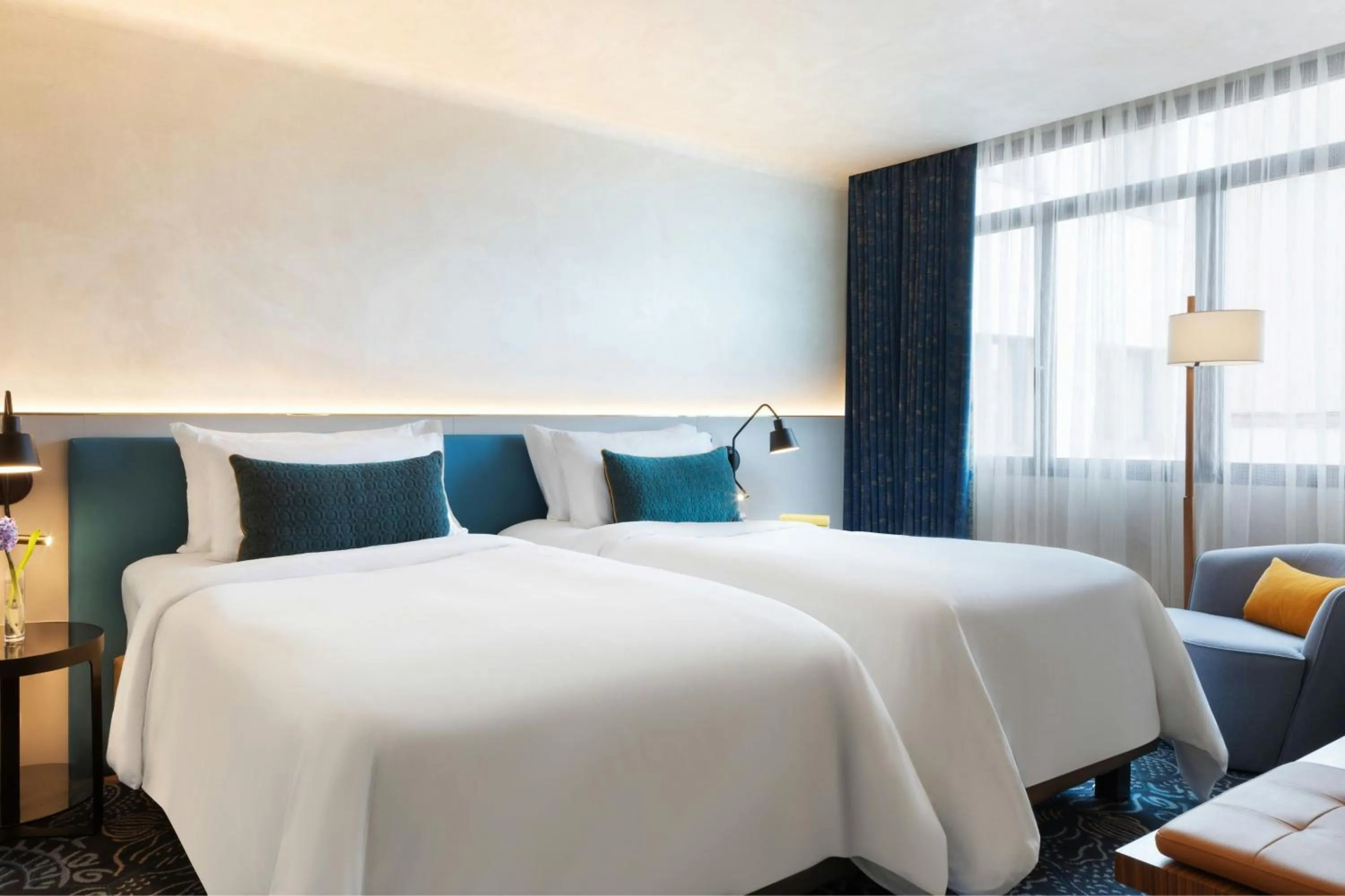 Photo of the whole room, Bed in Renaissance Barcelona Hotel