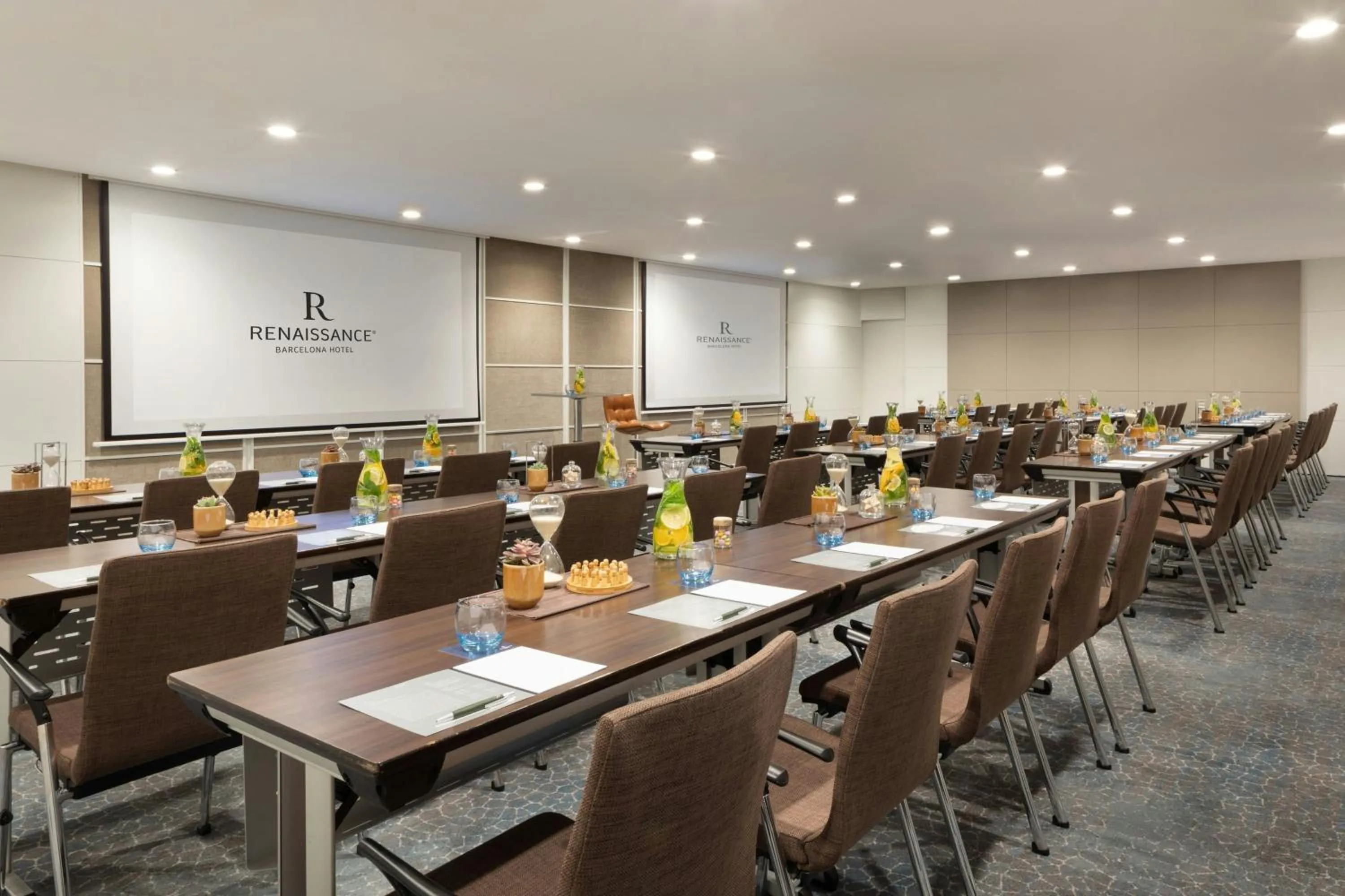 Meeting/conference room in Renaissance Barcelona Hotel