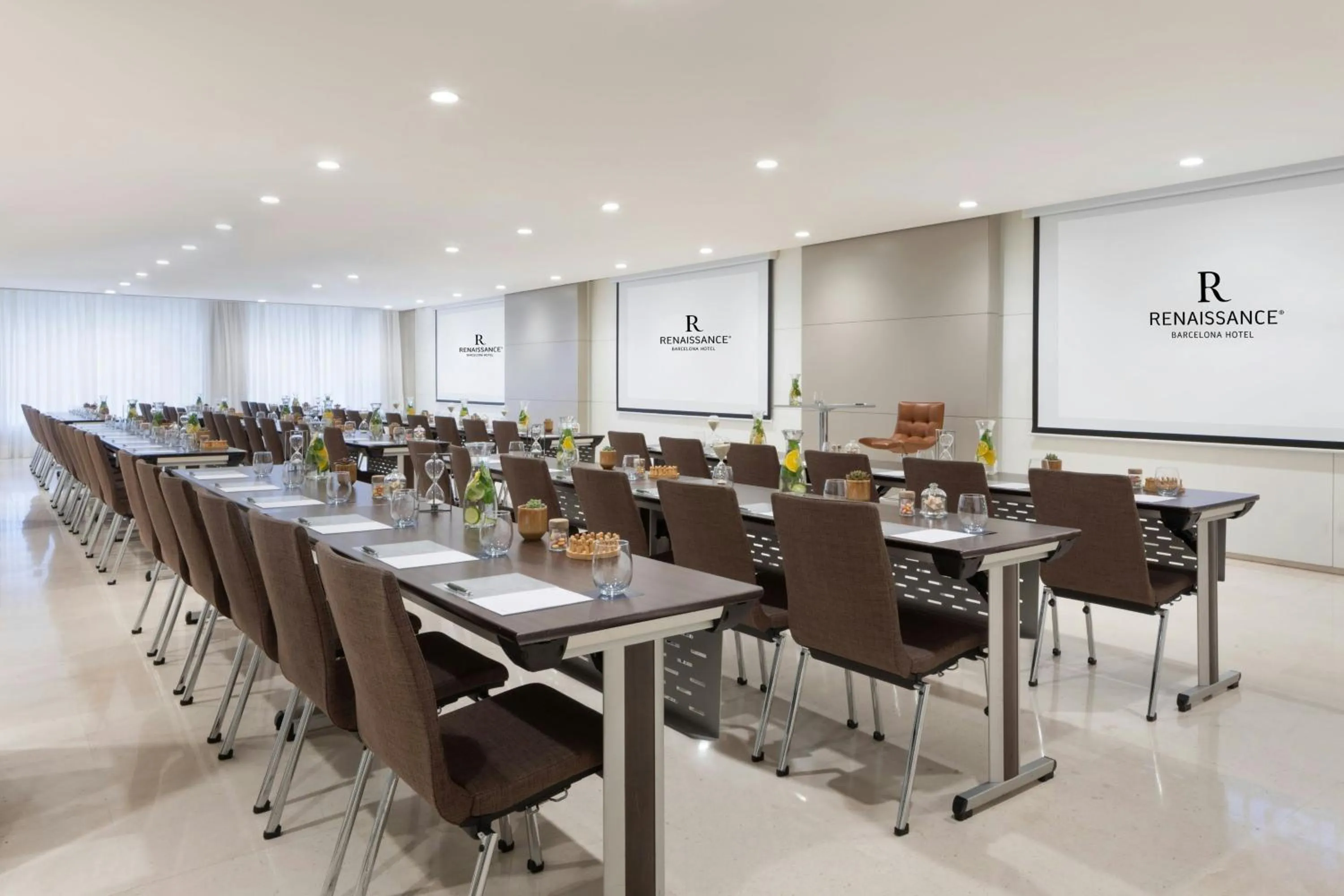 Meeting/conference room in Renaissance Barcelona Hotel