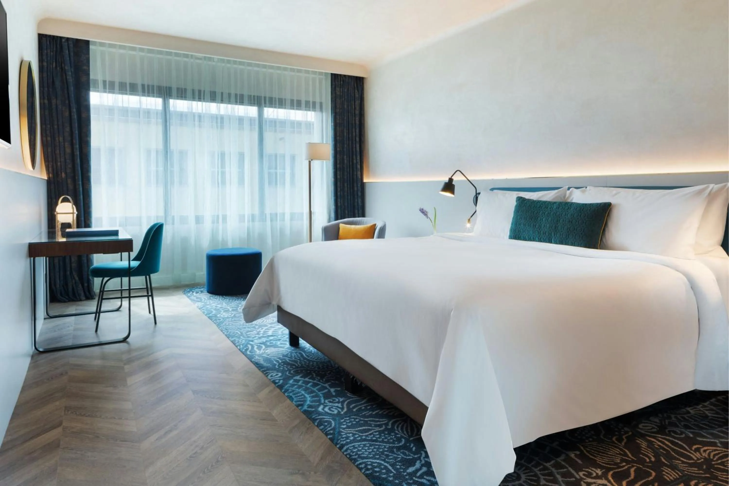 Photo of the whole room, Bed in Renaissance Barcelona Hotel