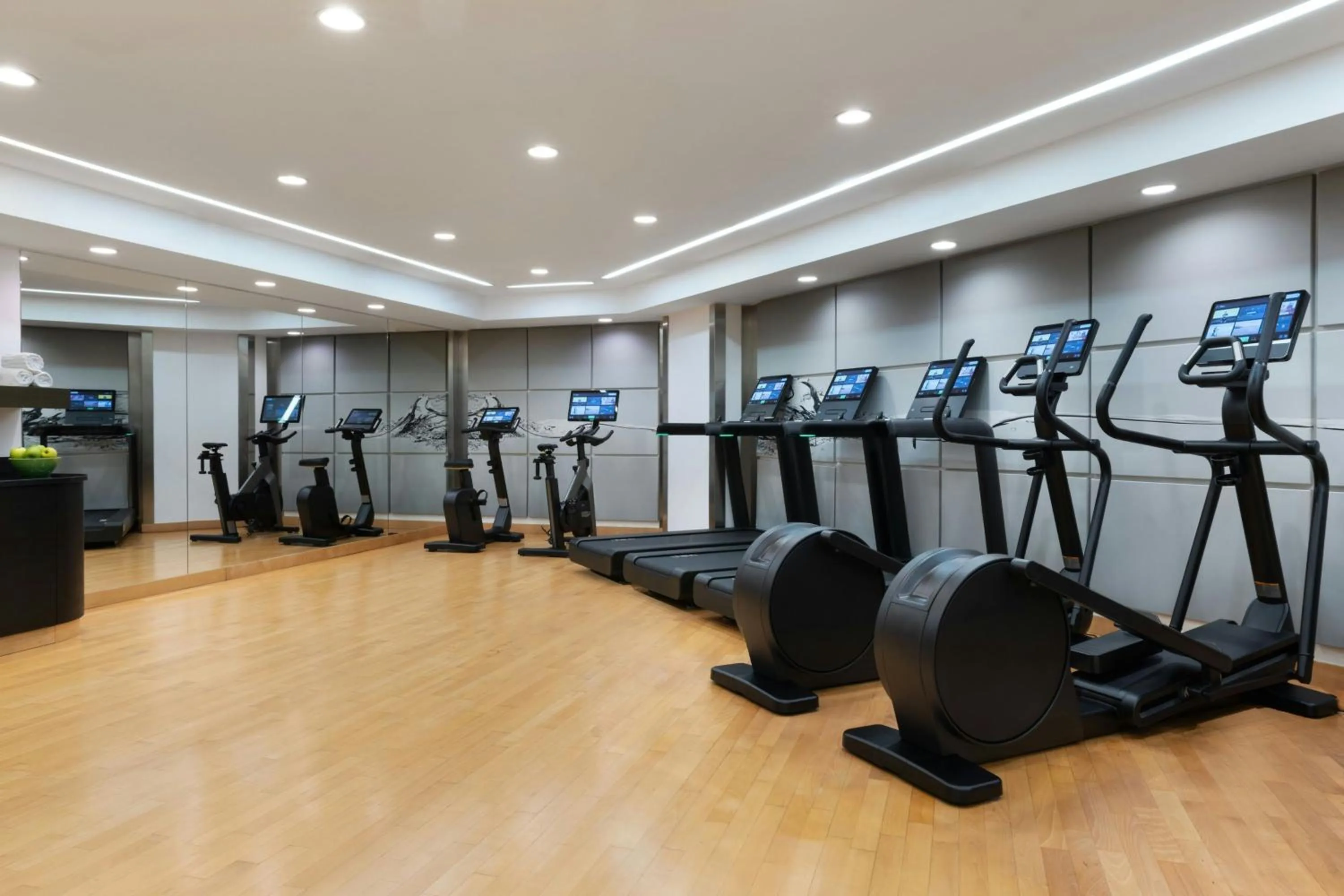 Fitness centre/facilities in Renaissance Barcelona Hotel