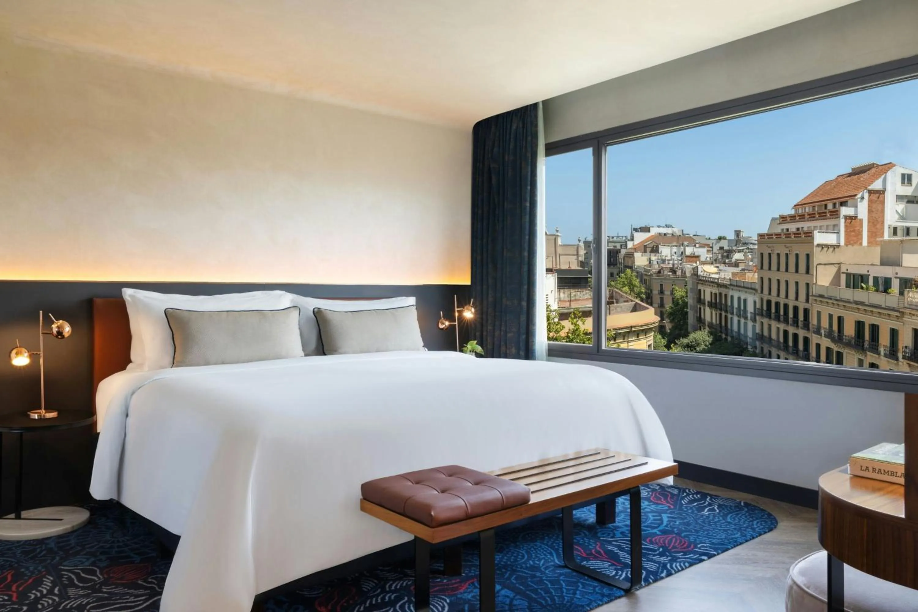 Bedroom, Bed in Renaissance Barcelona Hotel
