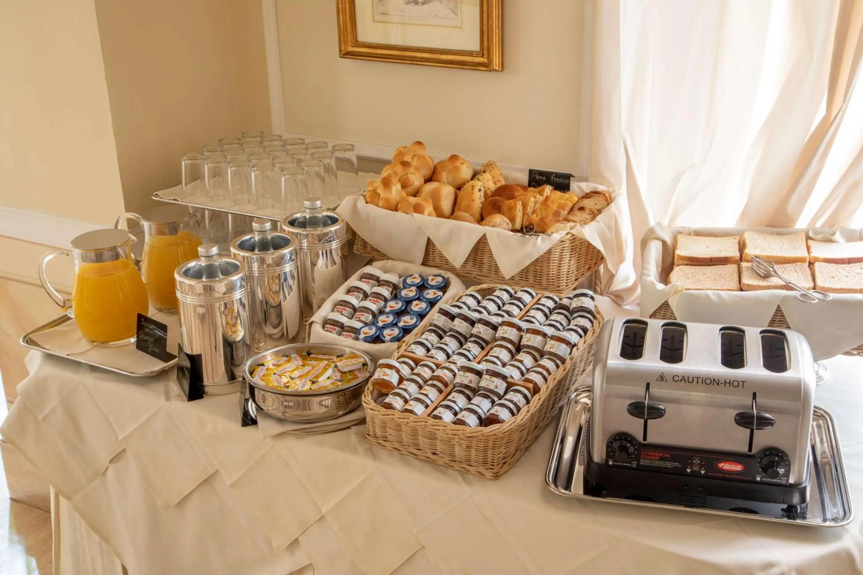 Breakfast in Hotel Canada, BW Premier Collection