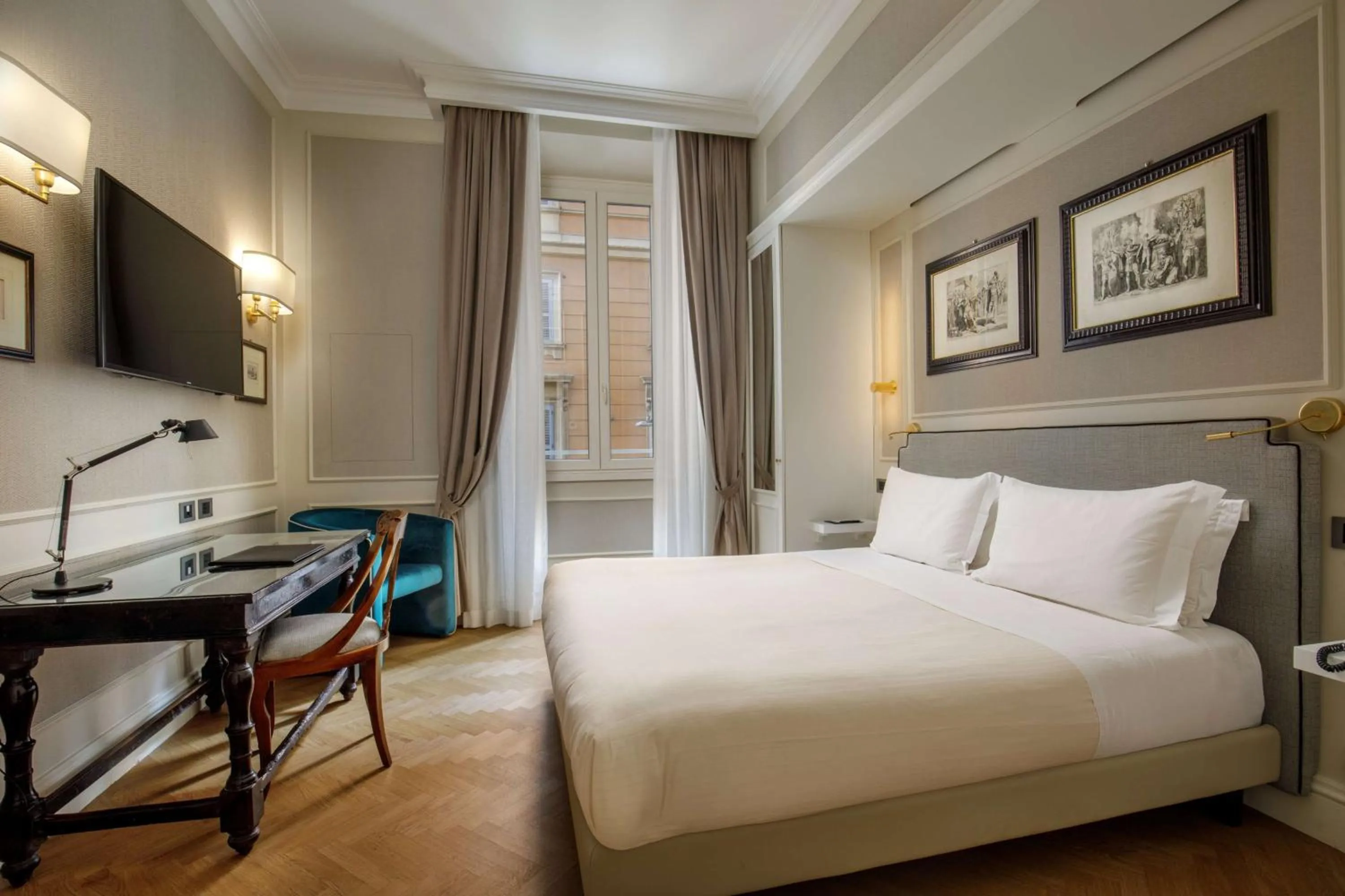 Bedroom, Bed in Hotel Canada, BW Premier Collection