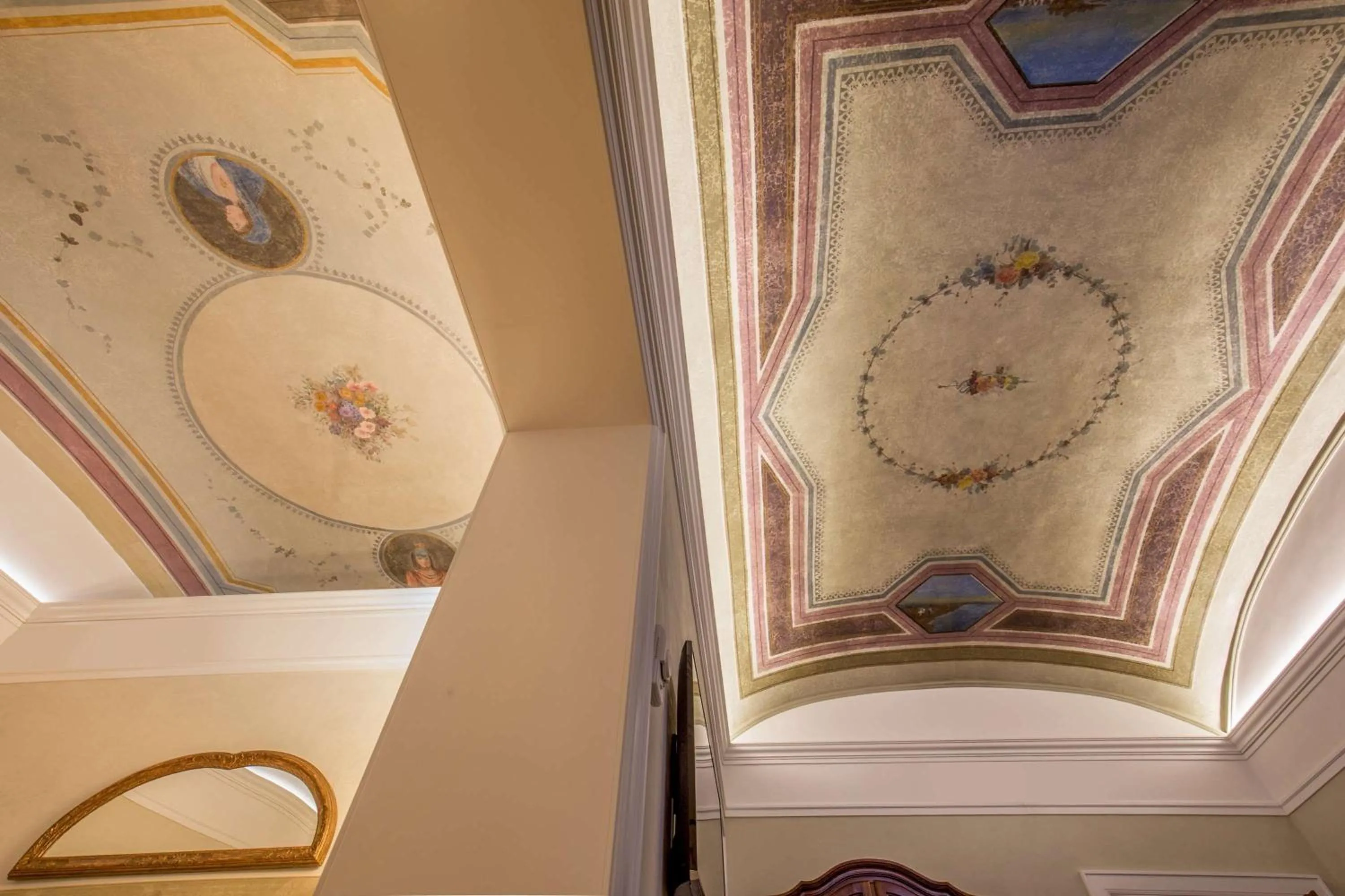 Bathroom in Hotel Canada, BW Premier Collection