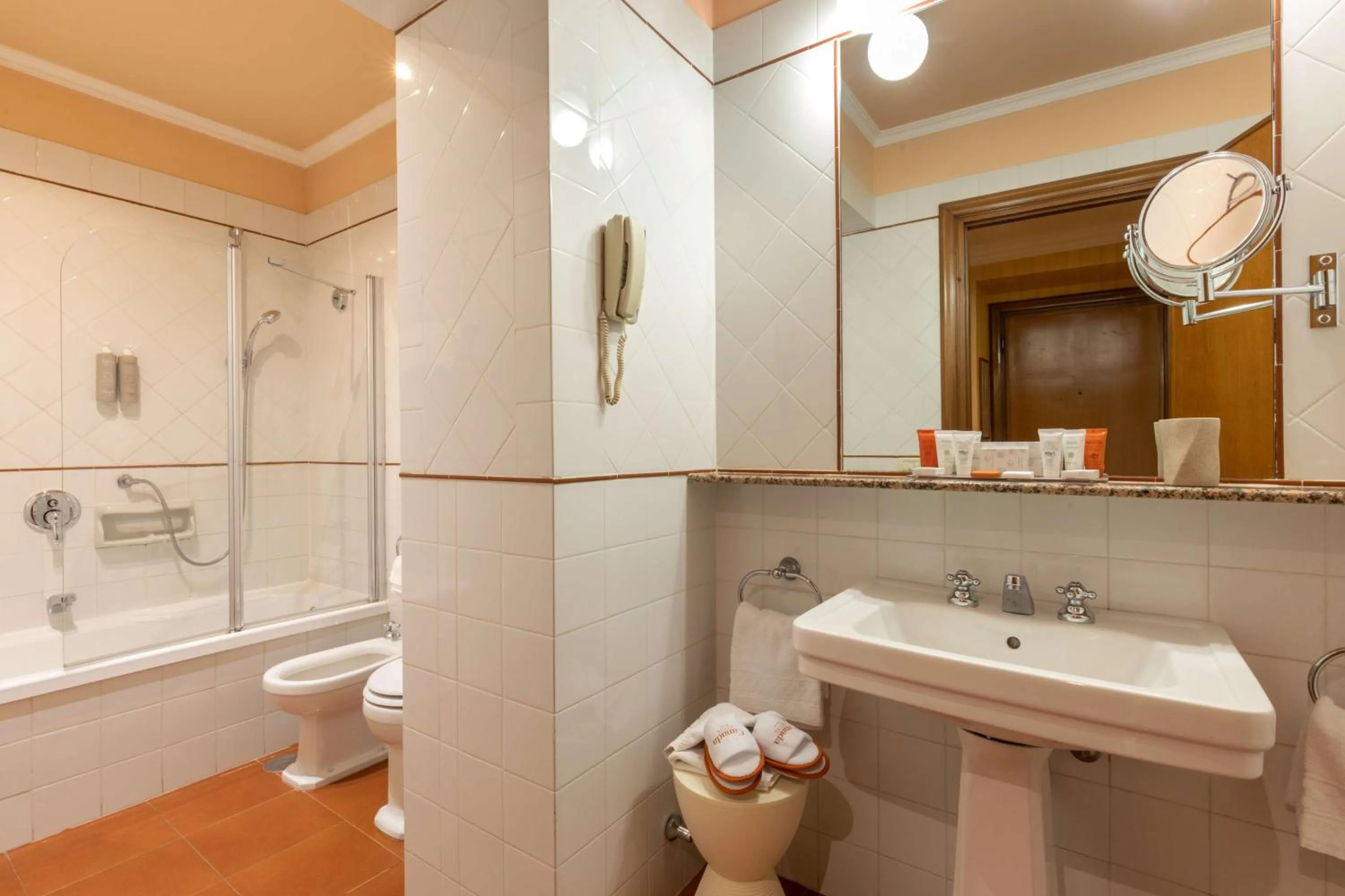 Bedroom in Hotel Canada, BW Premier Collection