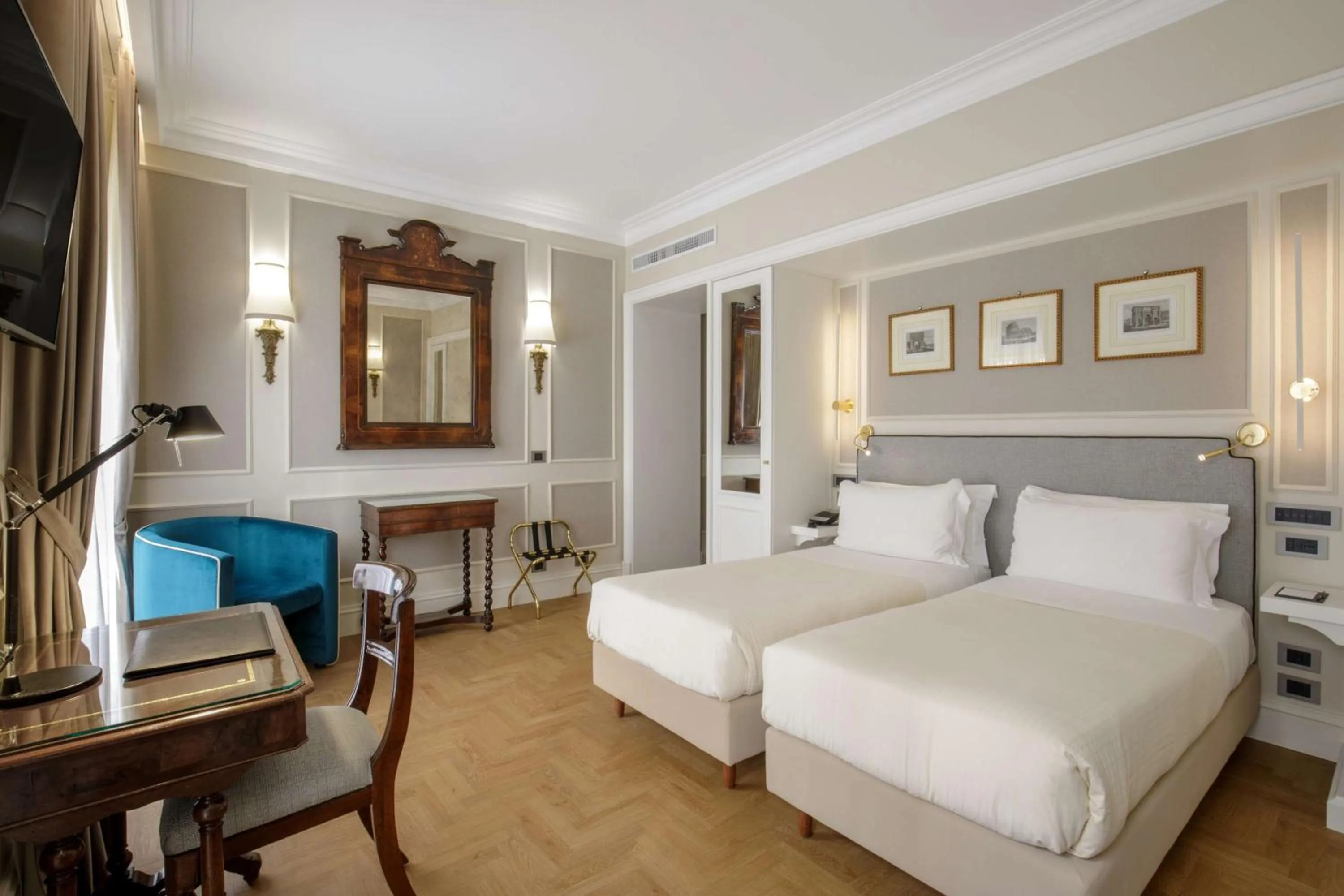 Bedroom, Bed in Hotel Canada, BW Premier Collection