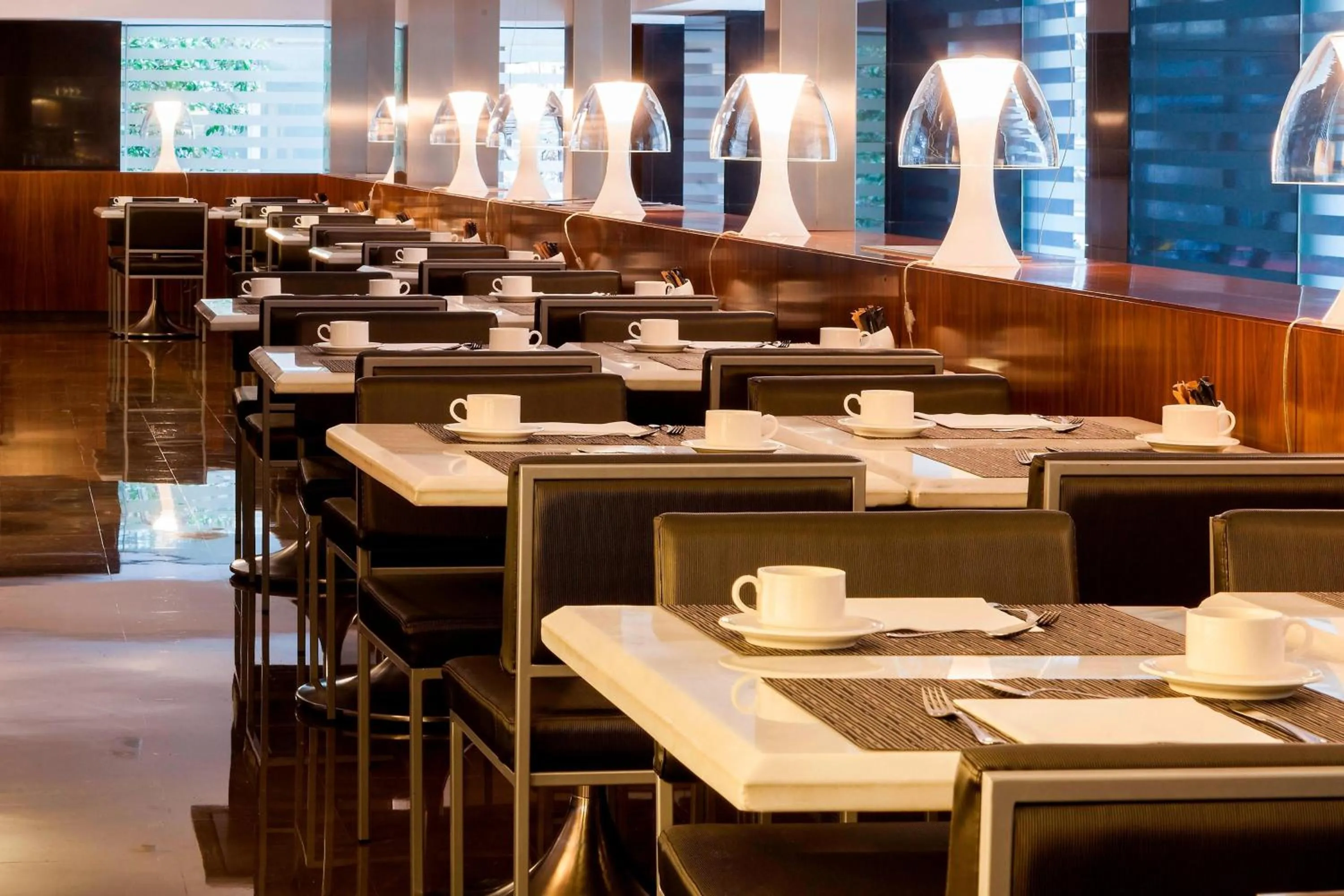 Restaurant/places to eat in AC Hotel Irla by Marriott