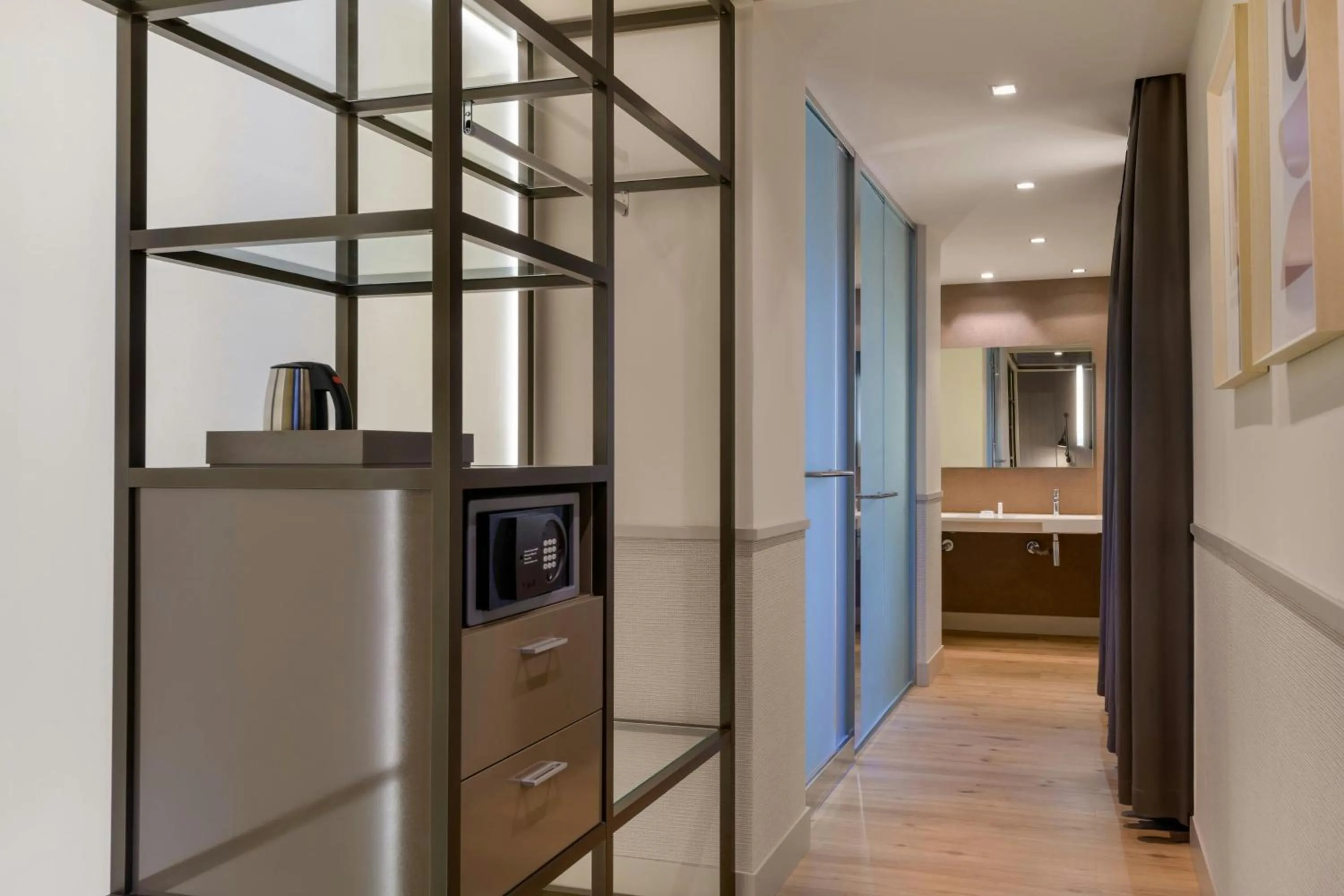 Photo of the whole room in AC Hotel Los Vascos by Marriott