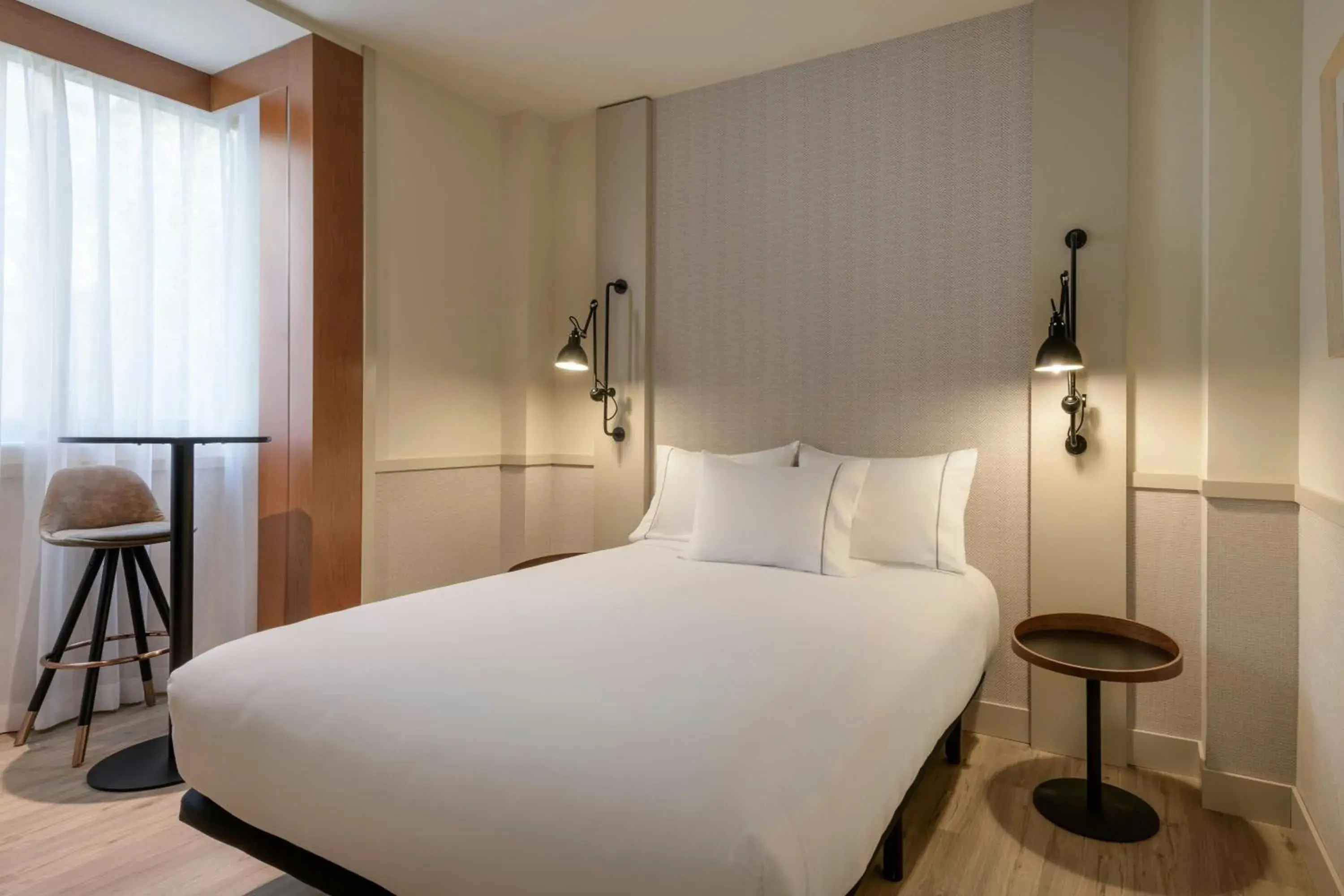 Standard, Guest room, 1 Queen in AC Hotel Los Vascos by Marriott Standard, Guest room, 1 Queen in AC Hotel Los Vascos by Marriott