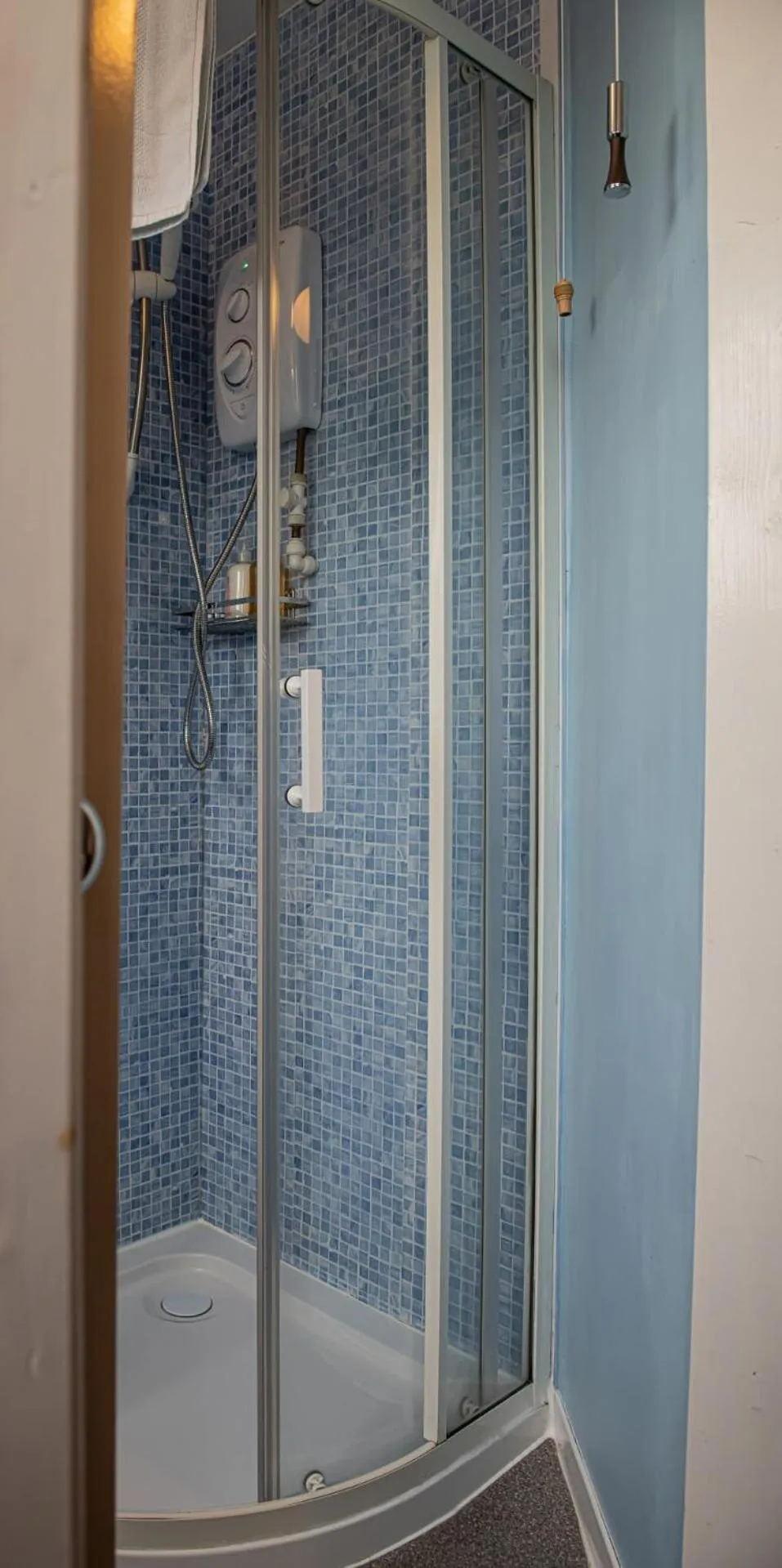 Bathroom in Trevarrian Lodge