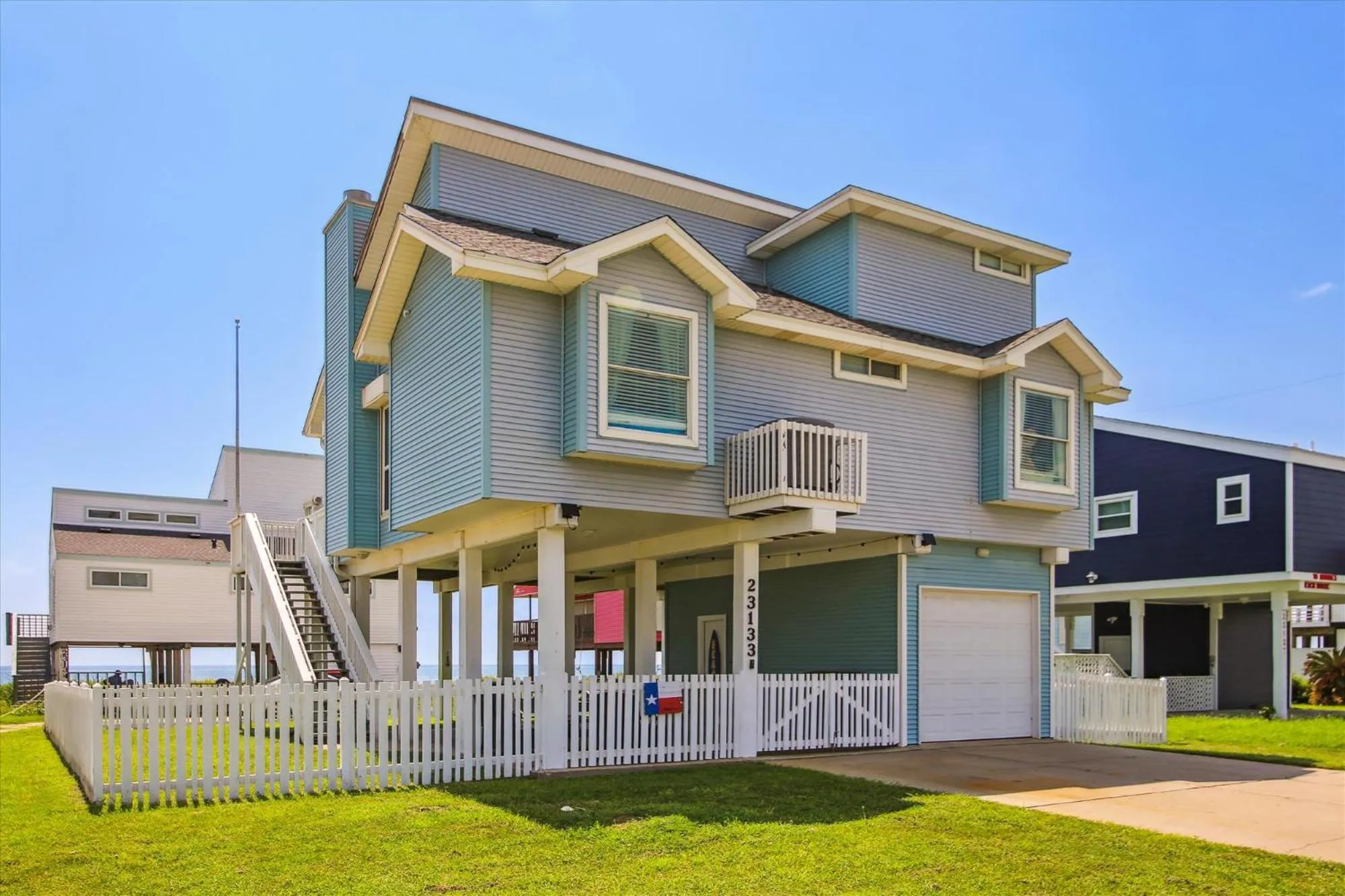 Property building in Pelican Path