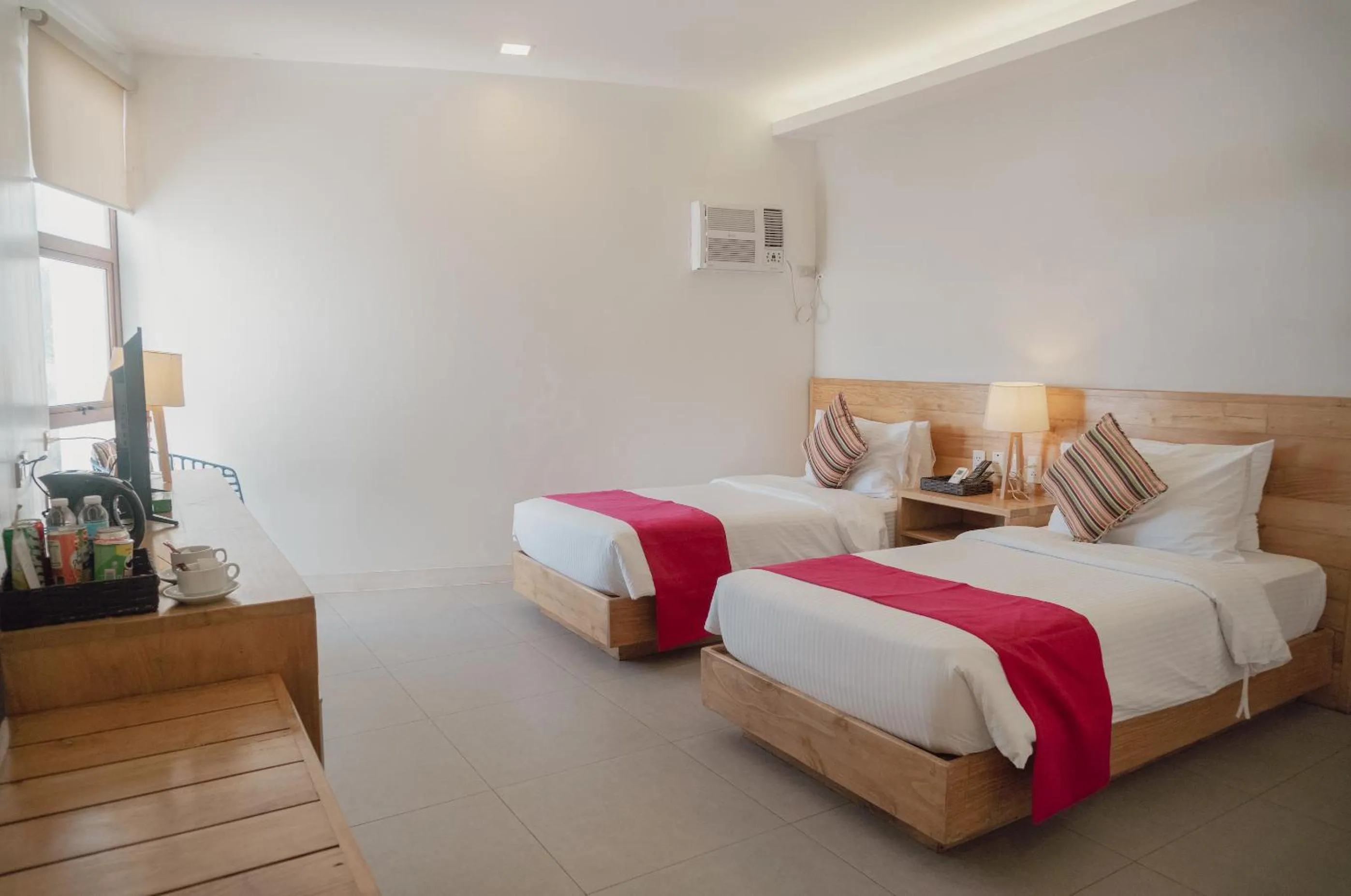 Bedroom, Bed in Bay's Inn Resort