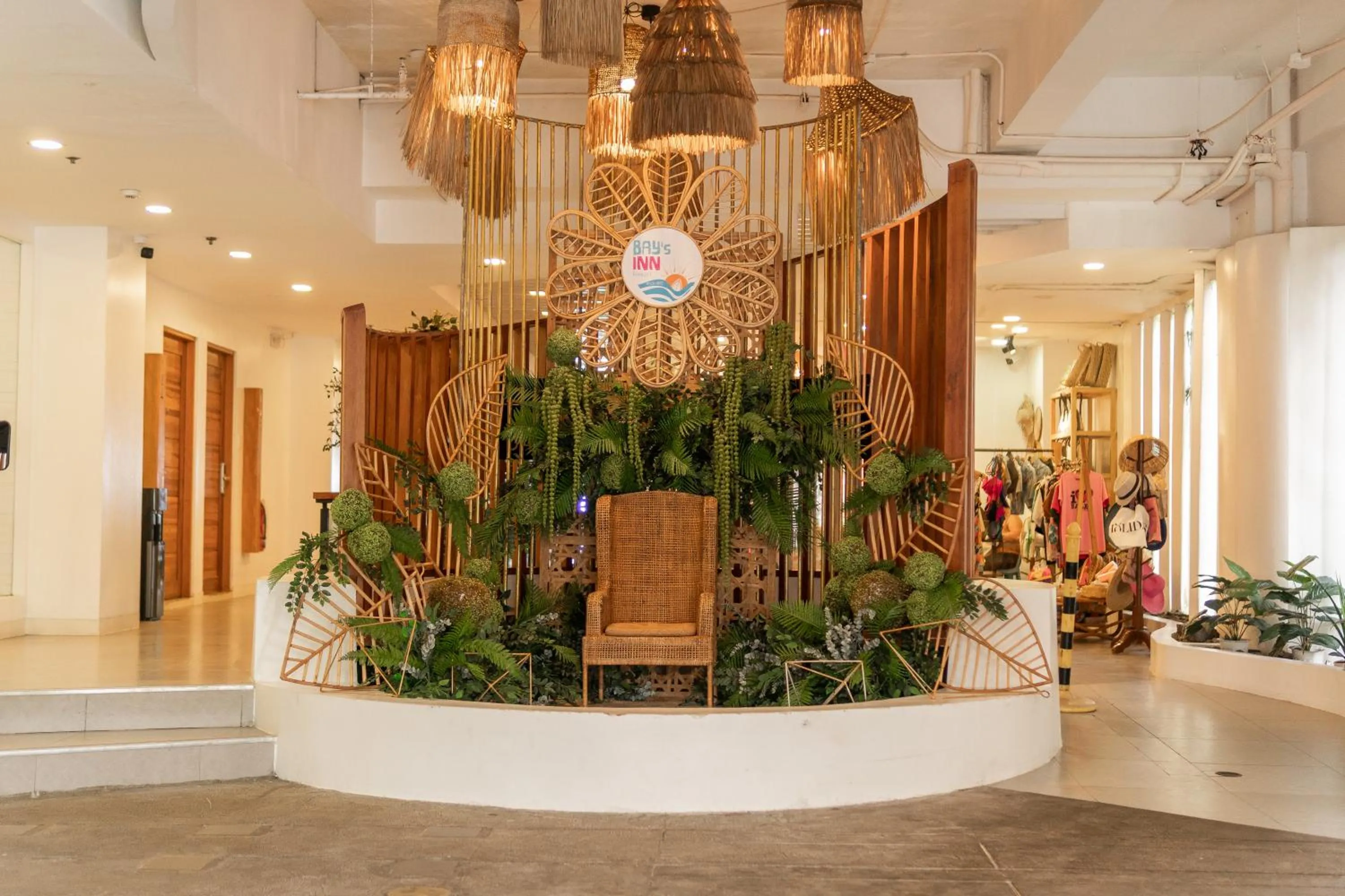 Facade/entrance in Bay's Inn Resort