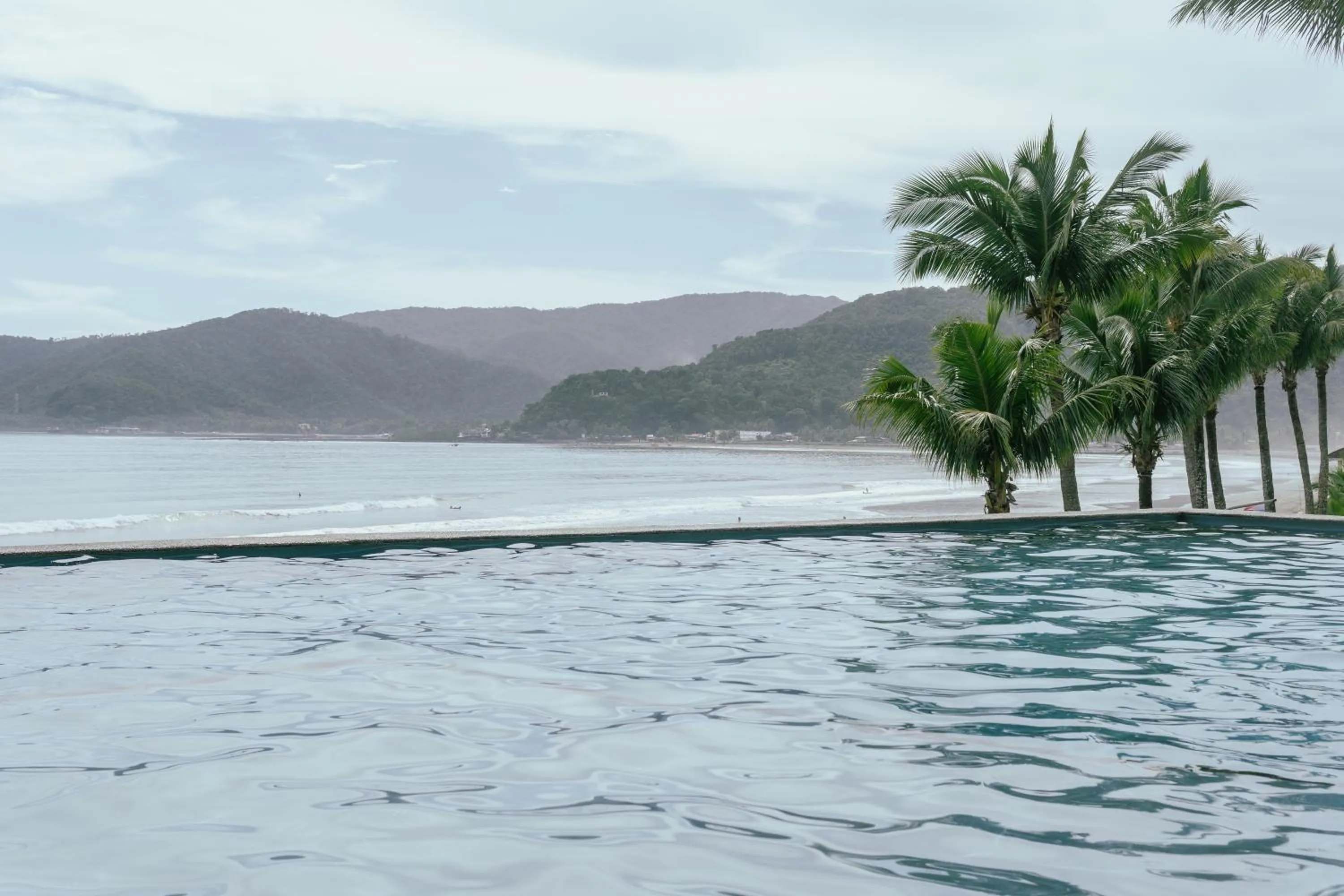 Swimming pool in Bay's Inn Resort