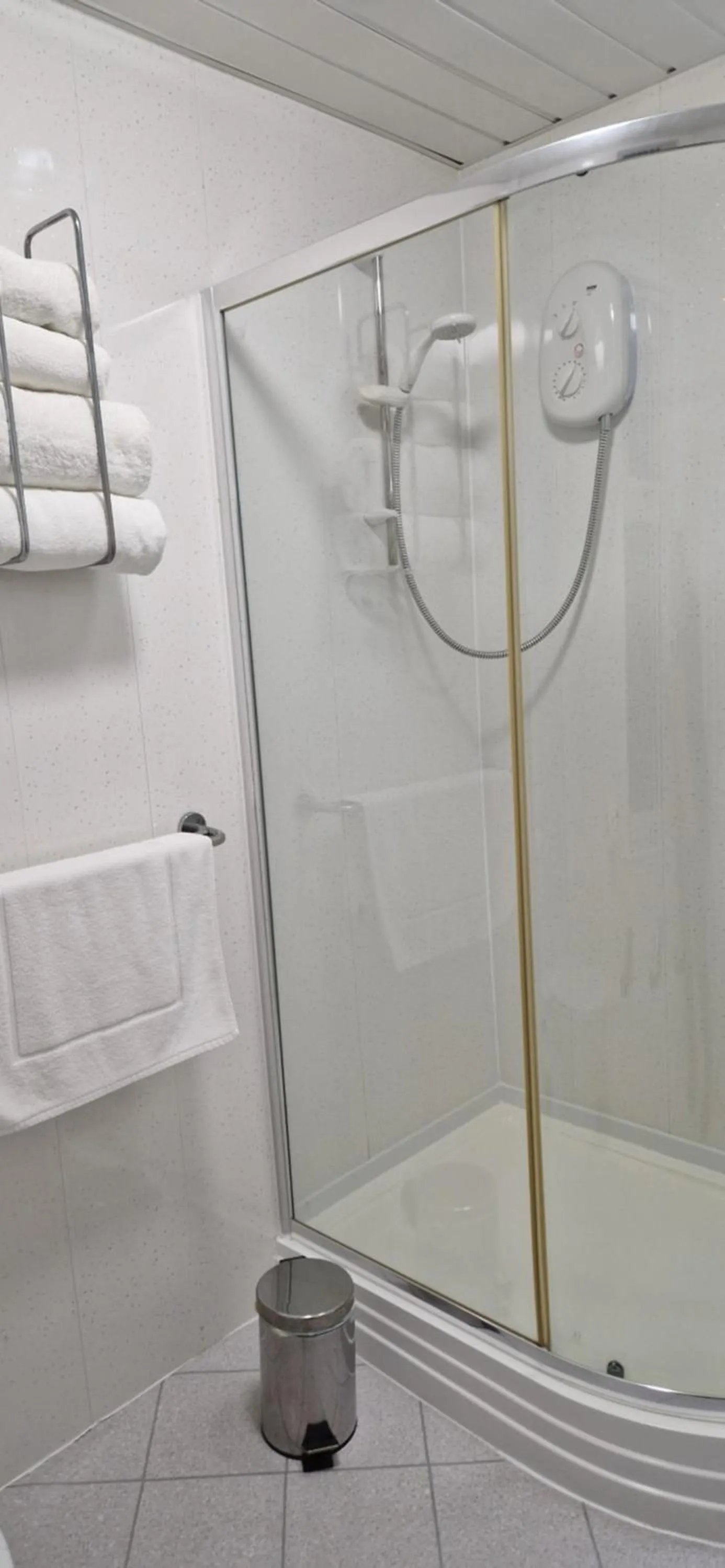 Shower in The Dudley Hotel