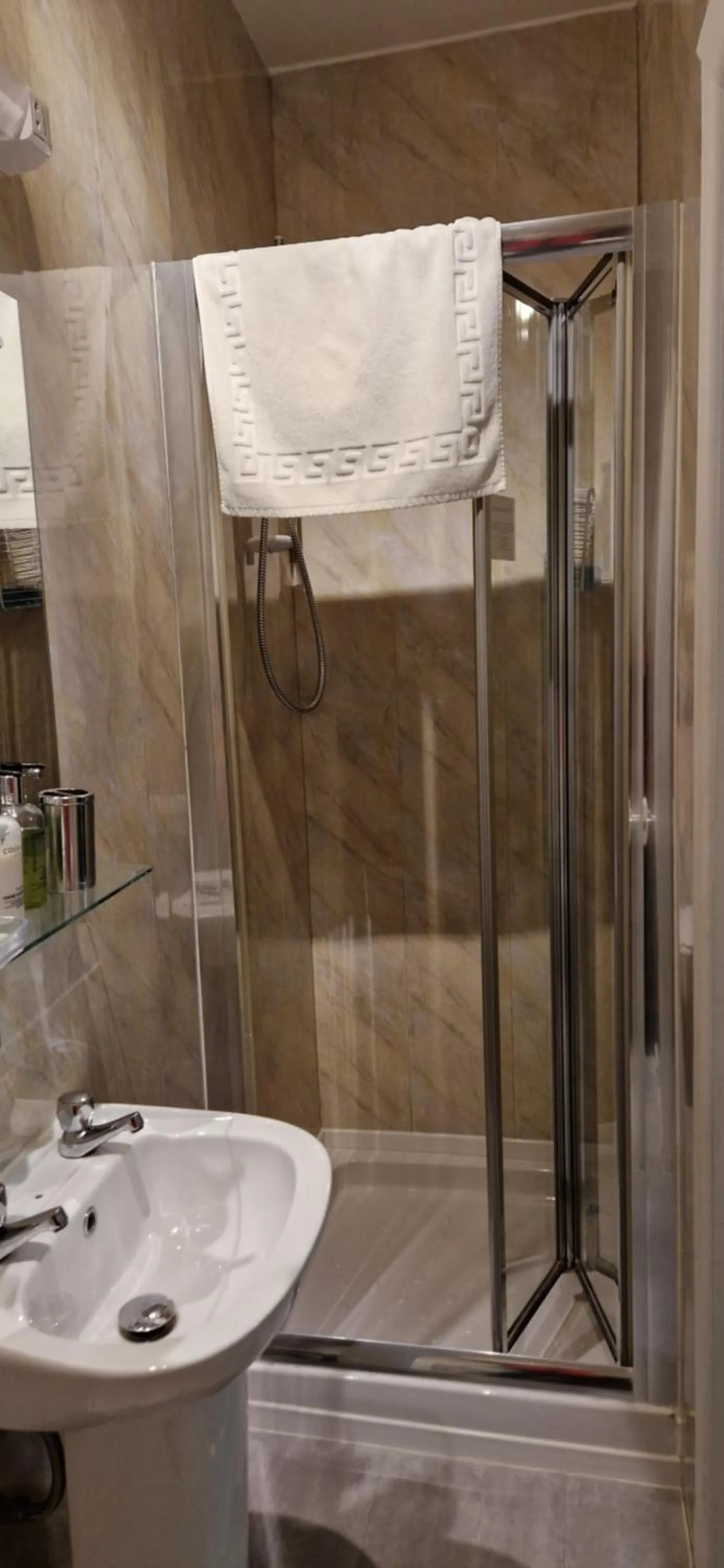 Shower in The Dudley Hotel