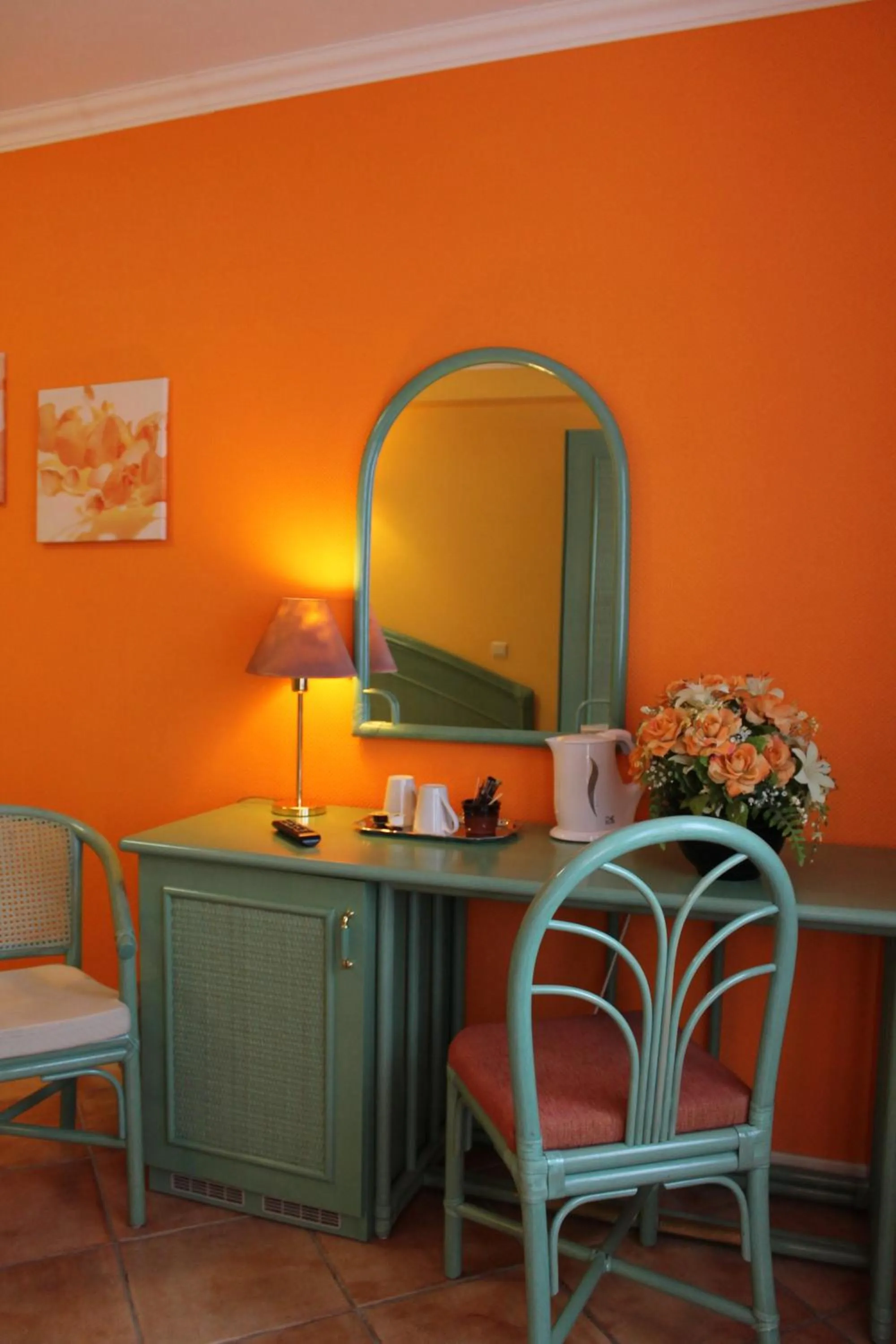 Bedroom in Hotel Le Relais de Pommard