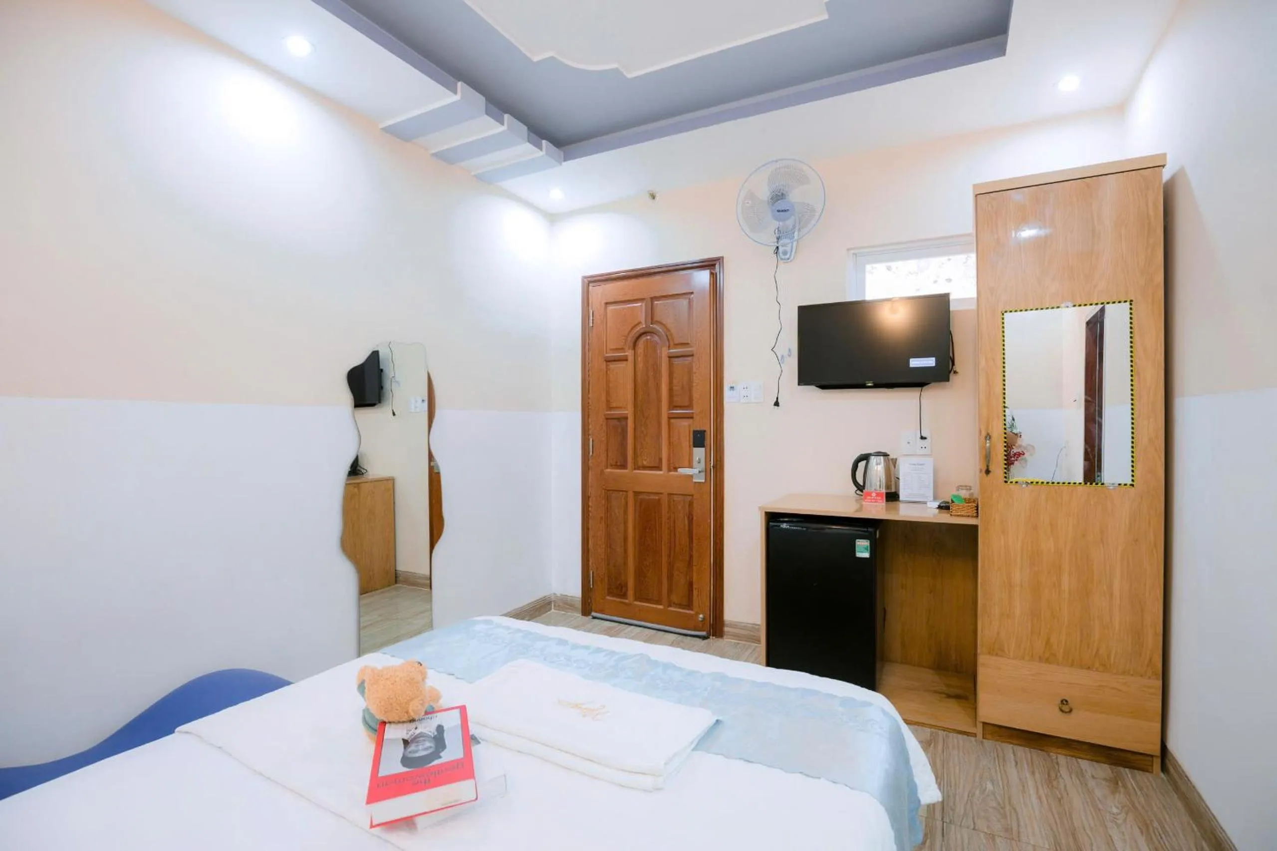 Photo of the whole room, Bed in Hotel Nắng