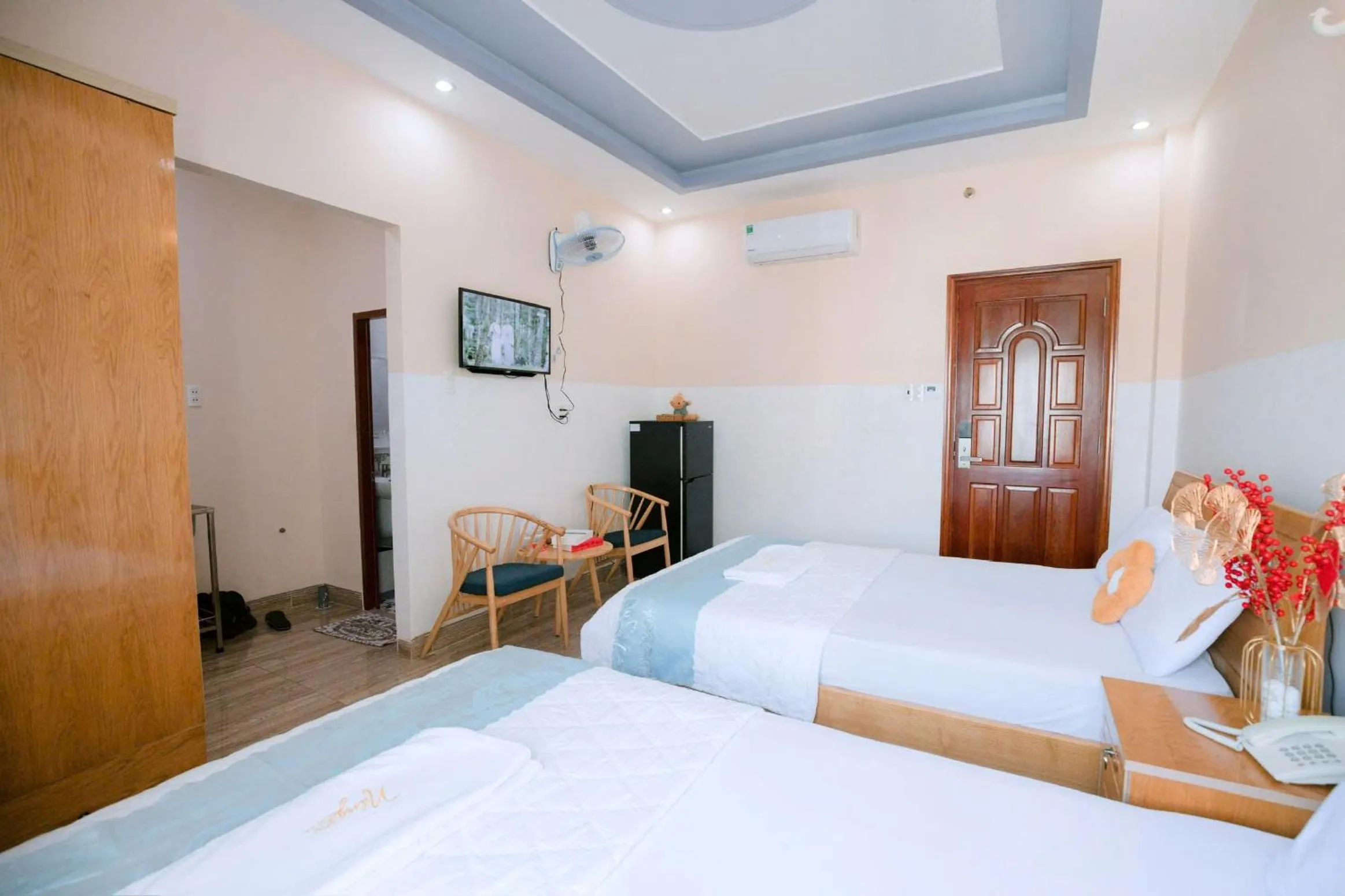 Photo of the whole room, Bed in Hotel Nắng
