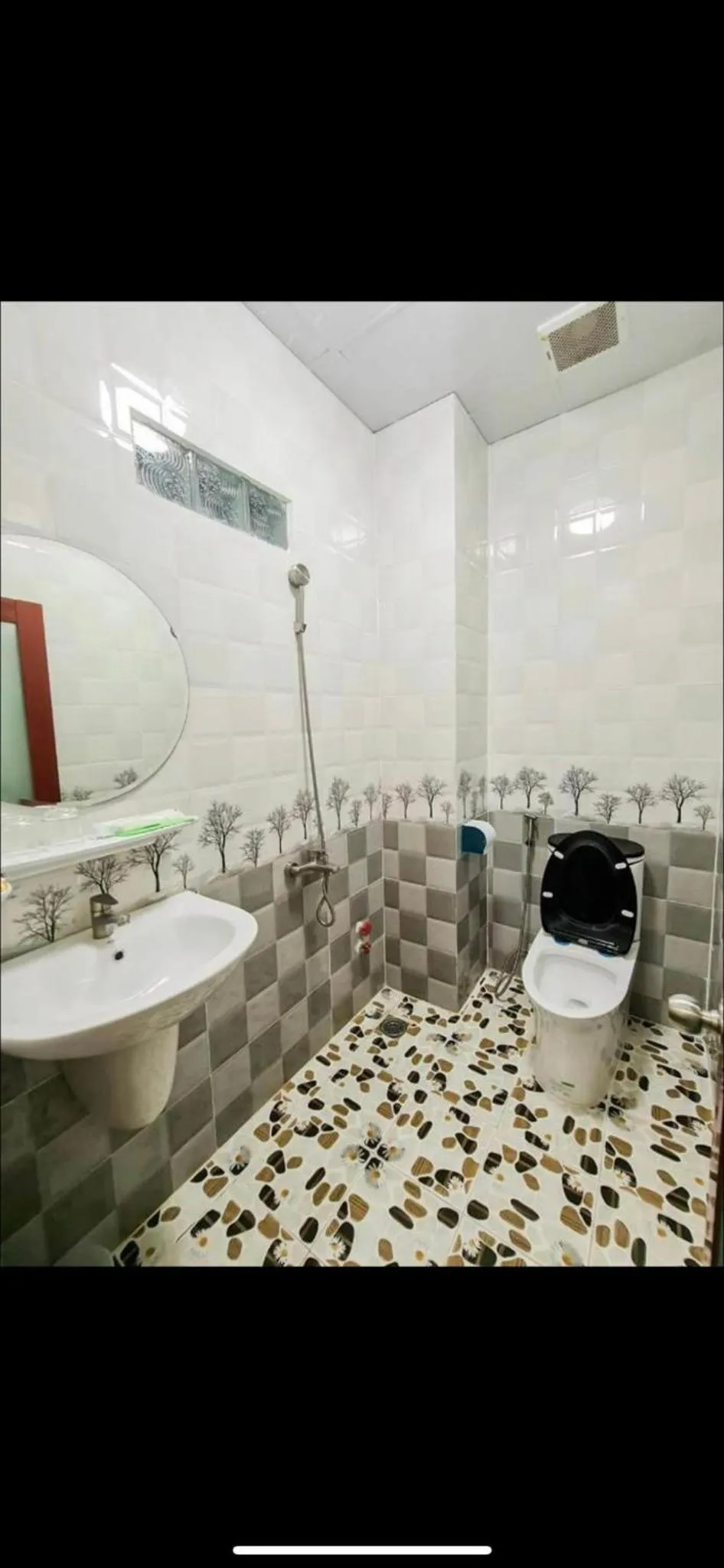 Bathroom in Hotel Nắng