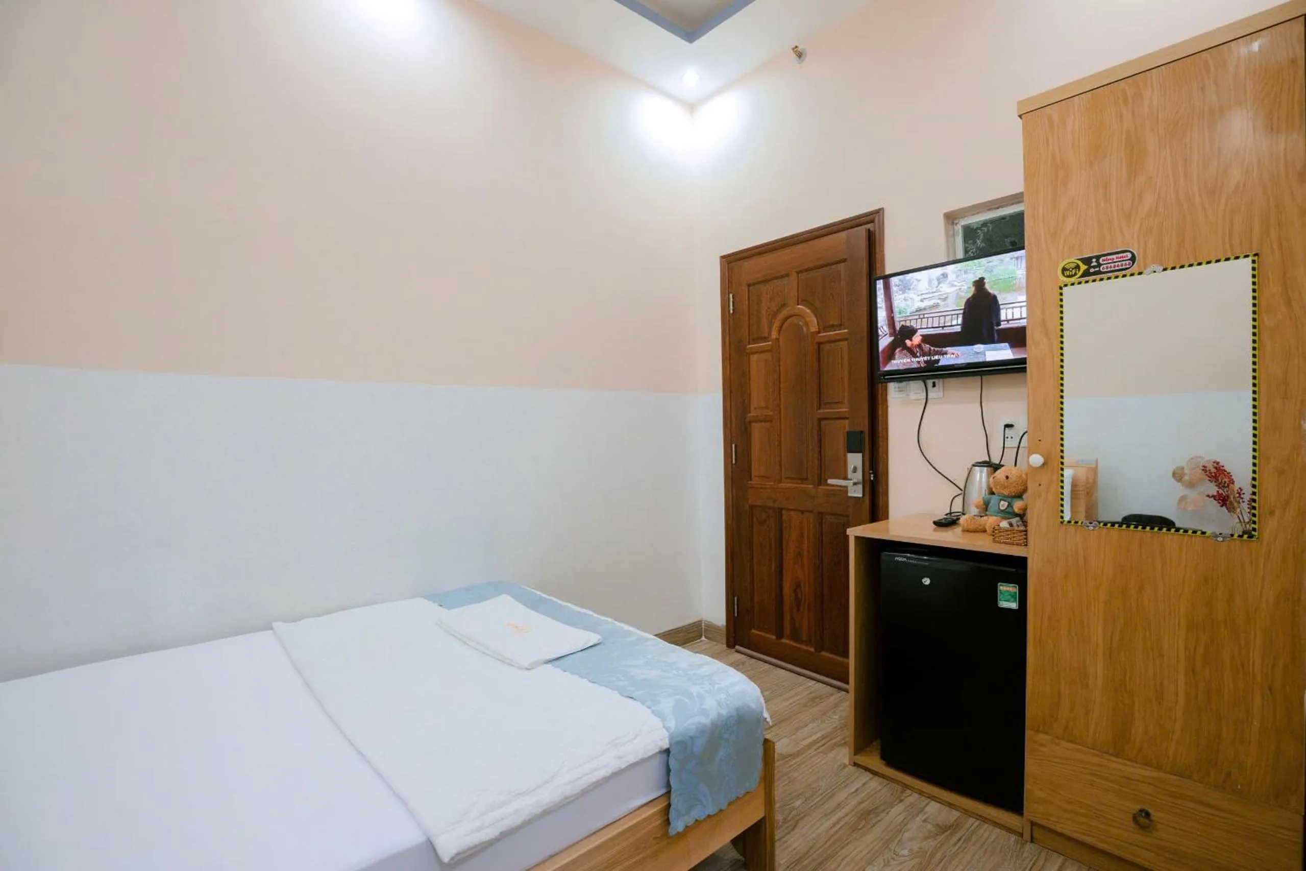 TV and multimedia, Bed in Hotel Nắng