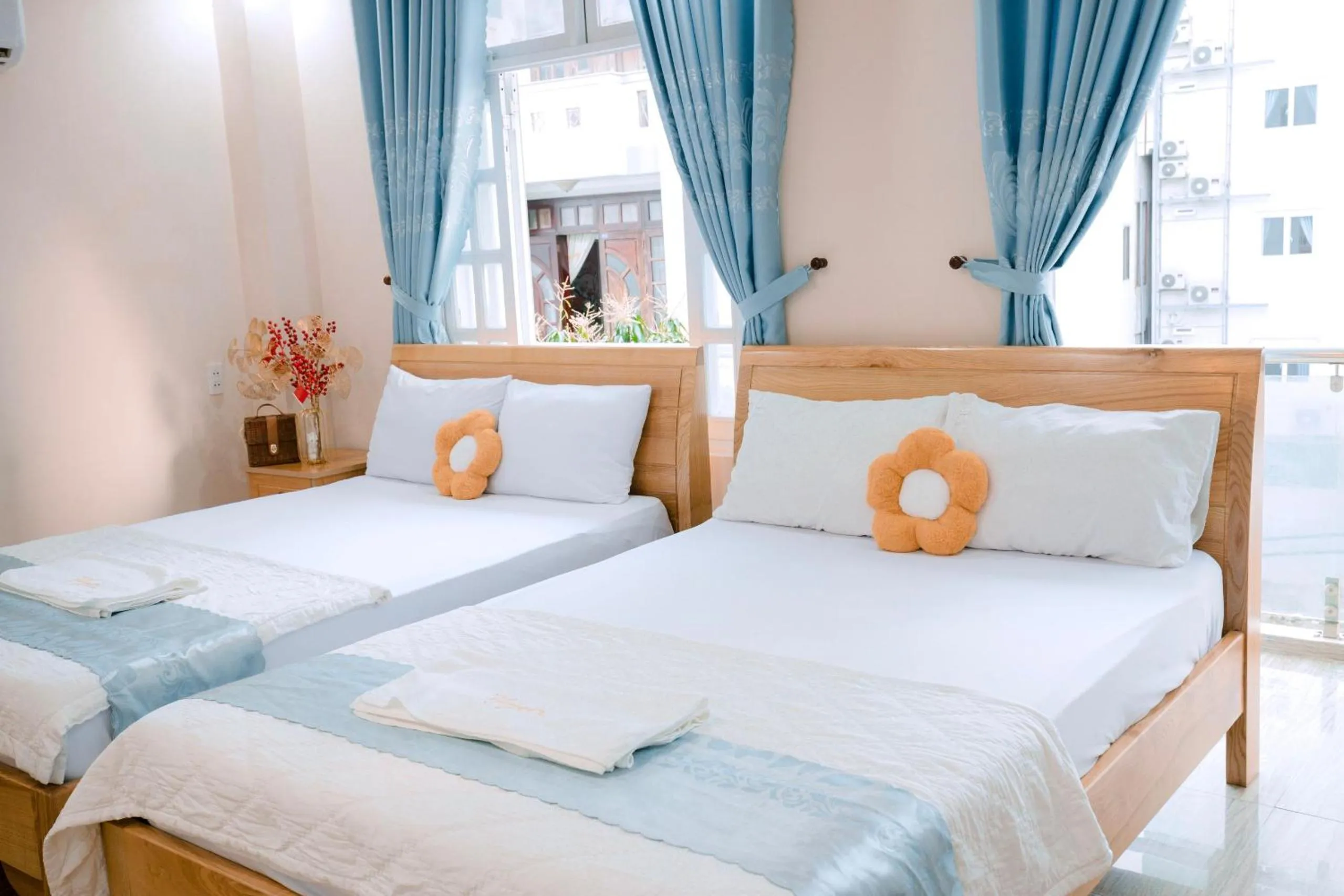 Photo of the whole room, Bed in Hotel Nắng