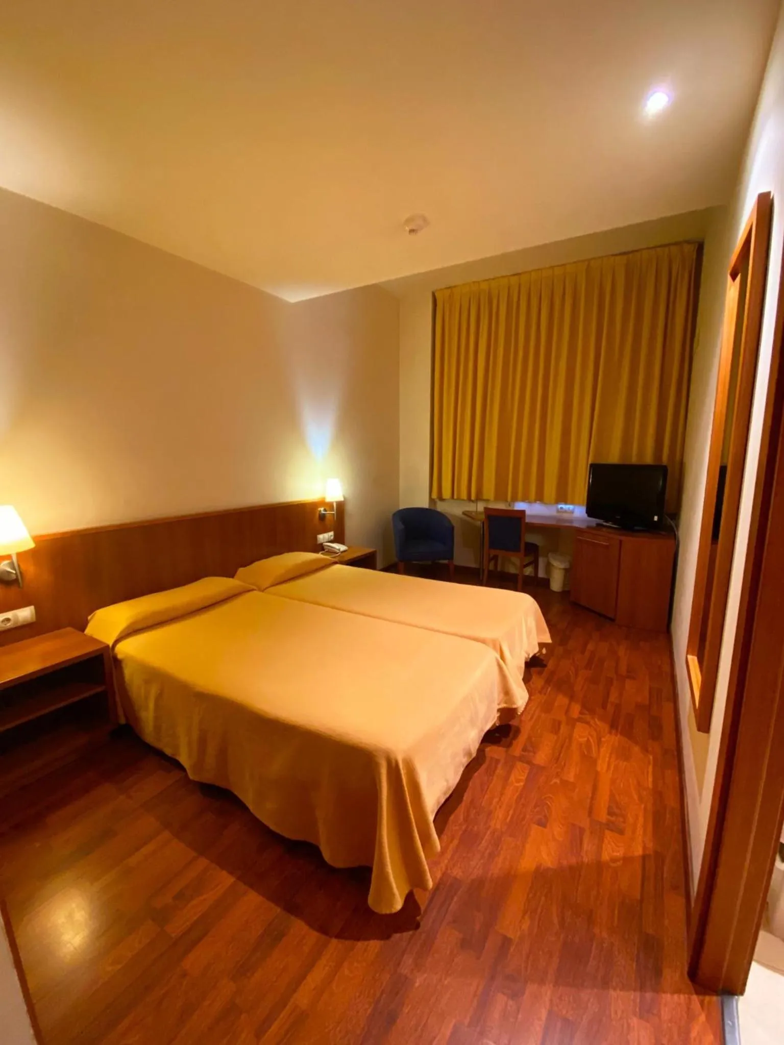 Photo of the whole room, Bed in Hotel Berga Park