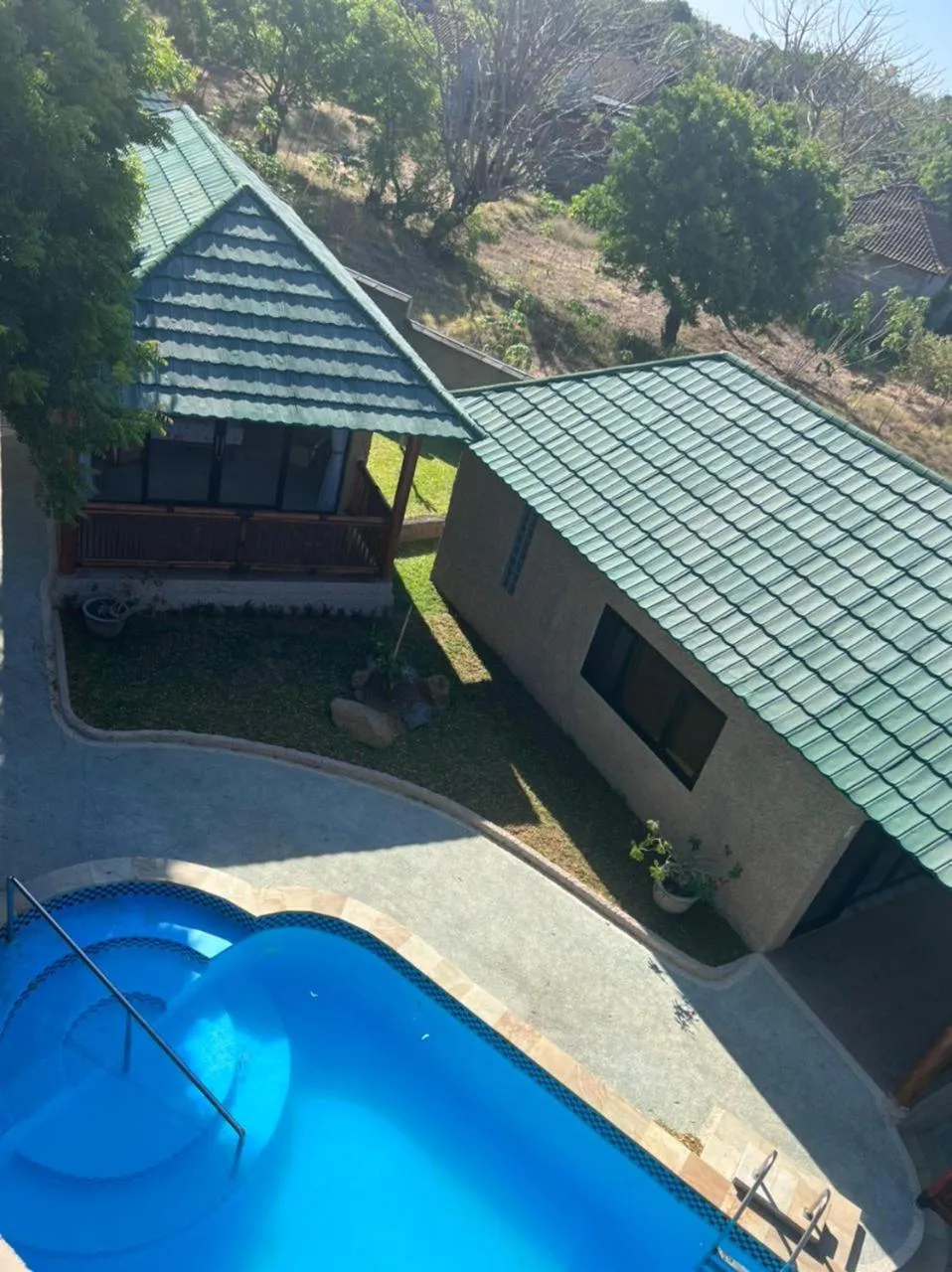 Lunar Dive Resort: Bamboo Villas