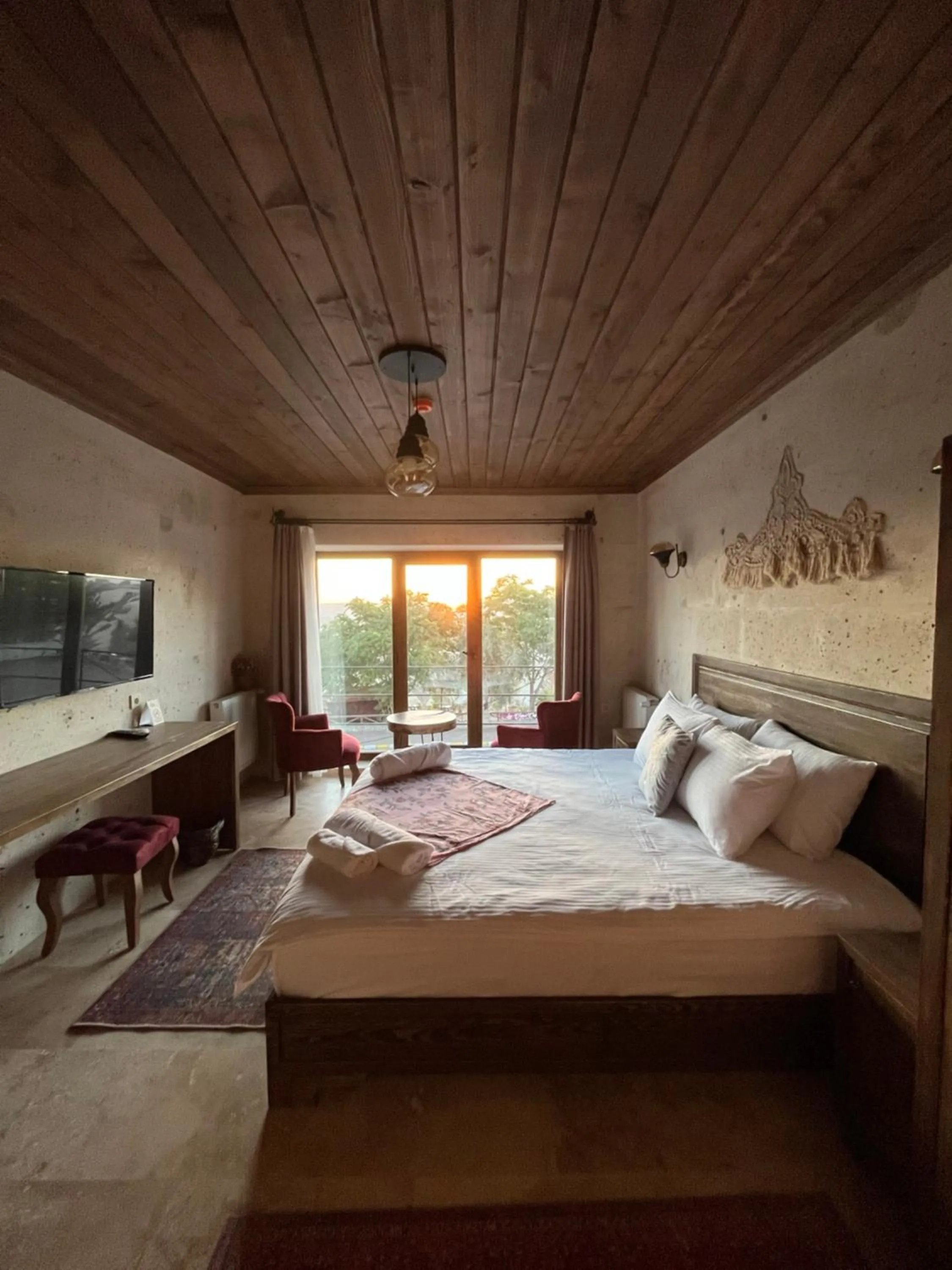 Photo of the whole room, Bed in UCHI Cappadocia
