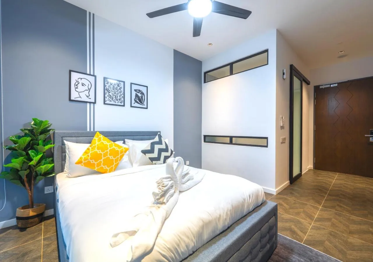 Bedroom, Bed in Greystone Scarletz Suites