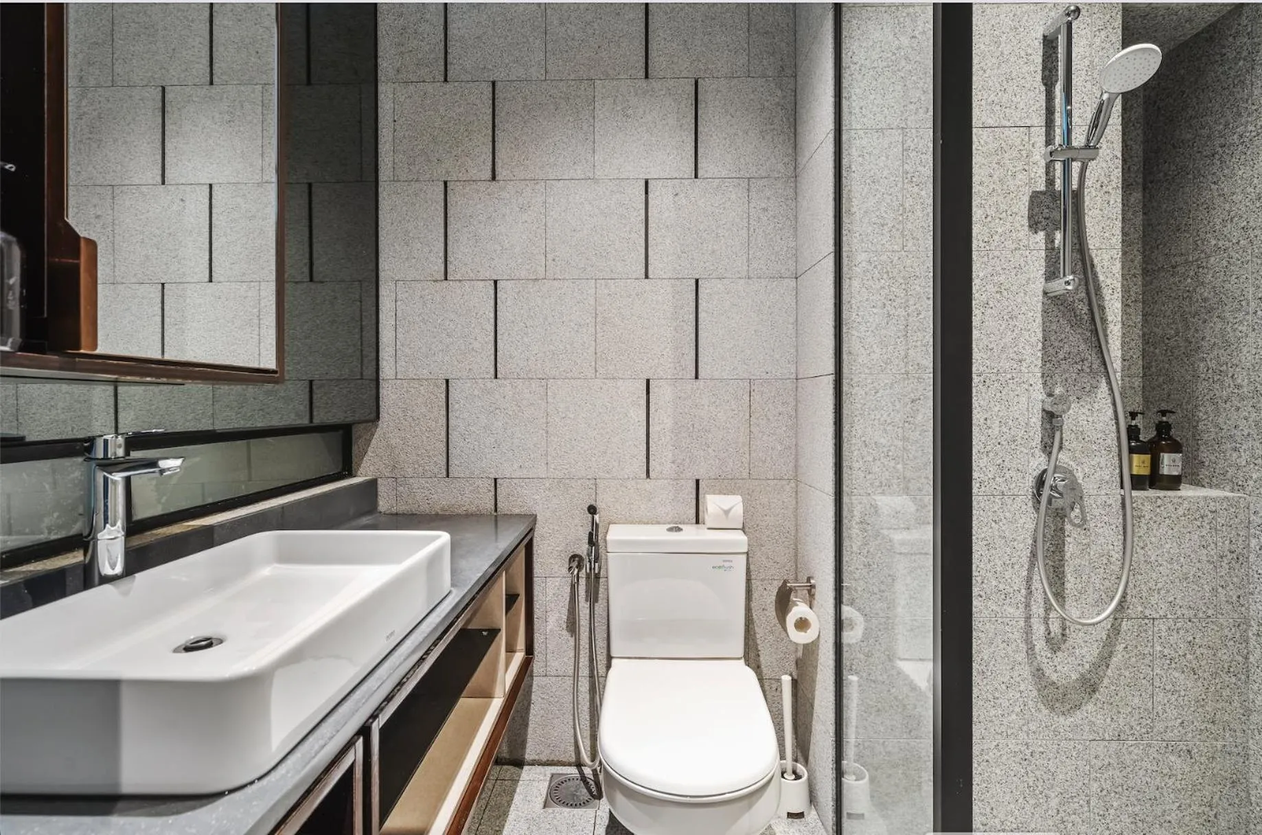 Greystone Scarletz Suites