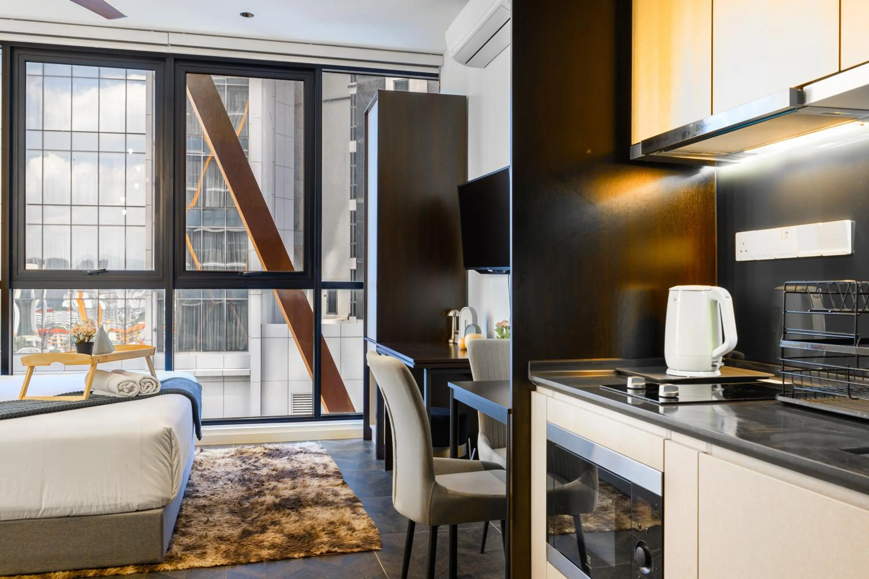 Kitchen or kitchenette in Greystone Scarletz Suites