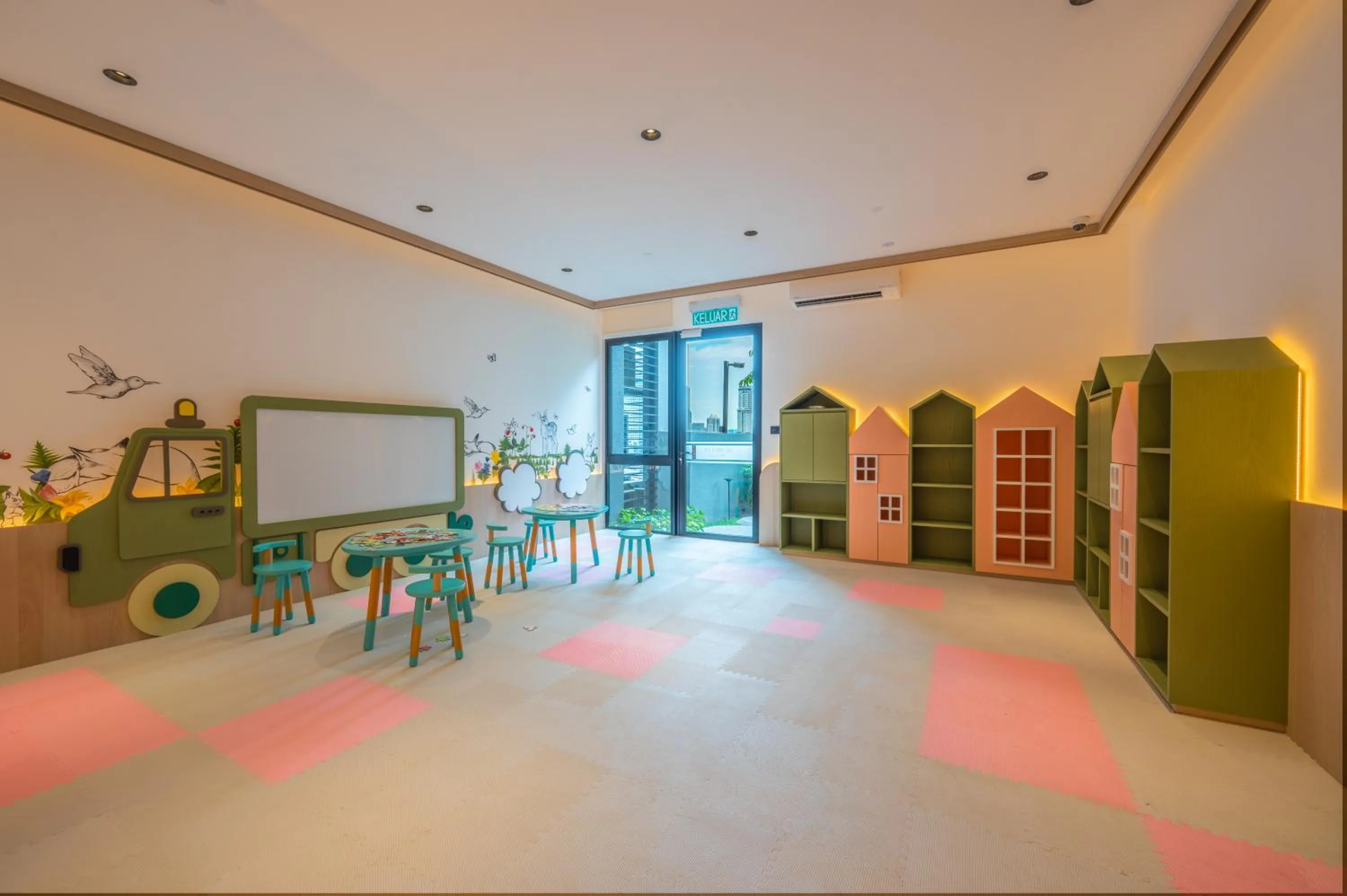 Kids's club in Greystone Scarletz Suites