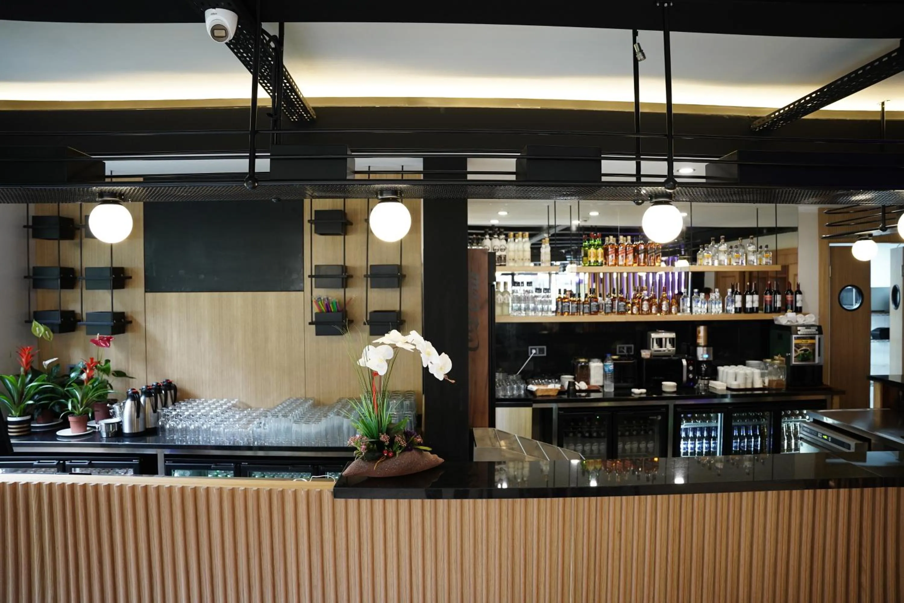 Restaurant/places to eat in Resun Hotel