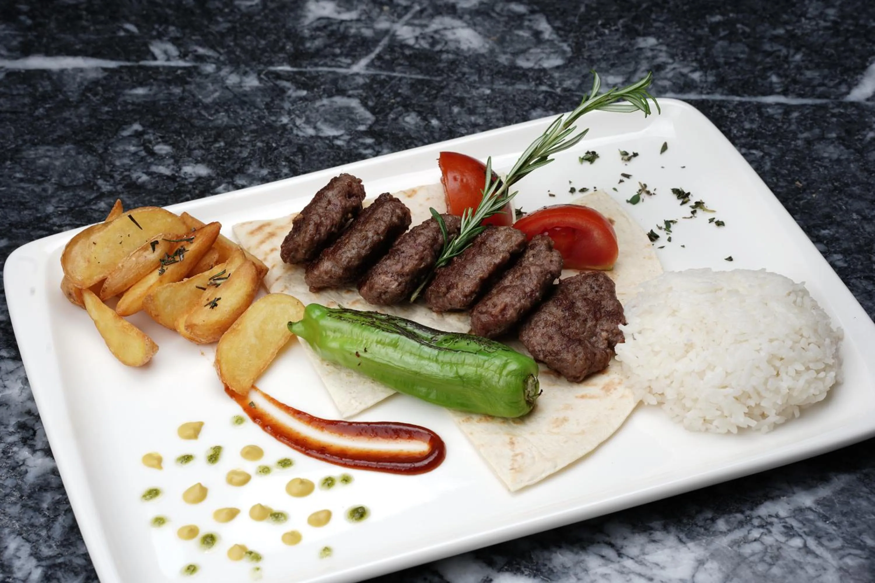 Food and drinks in Resun Hotel