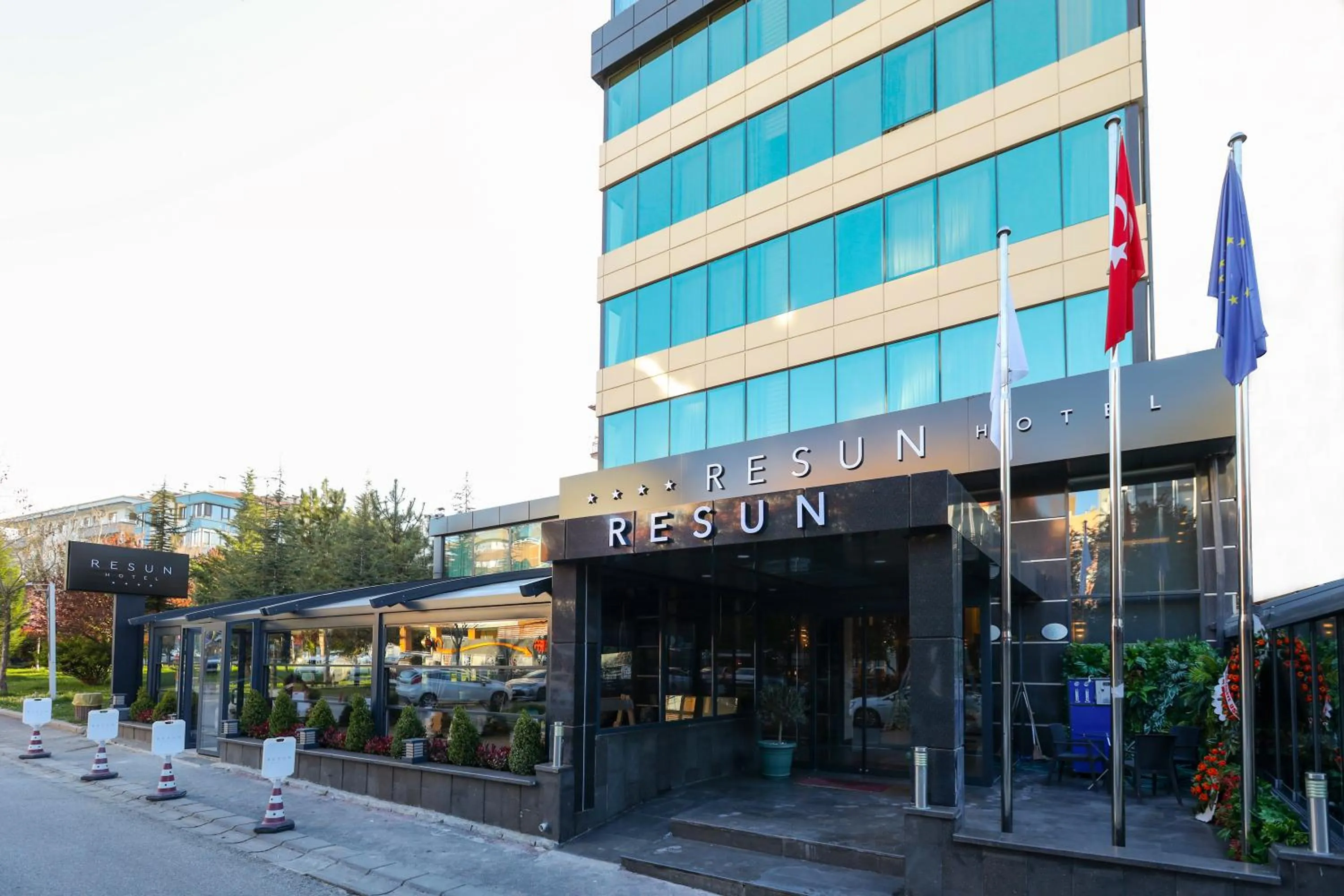 Property building in Resun Hotel