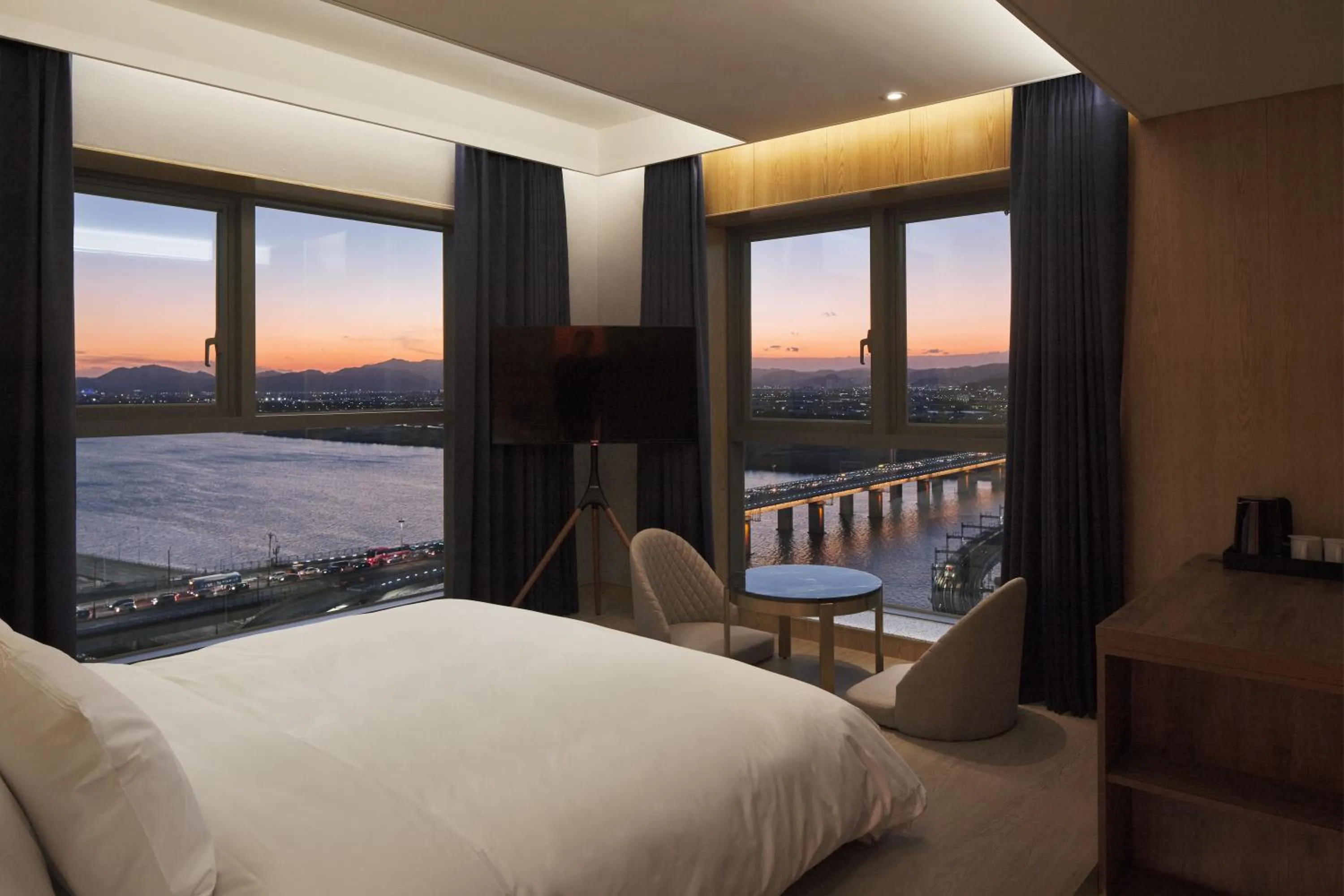 Bedroom, Bed in Hotel tt Gupo