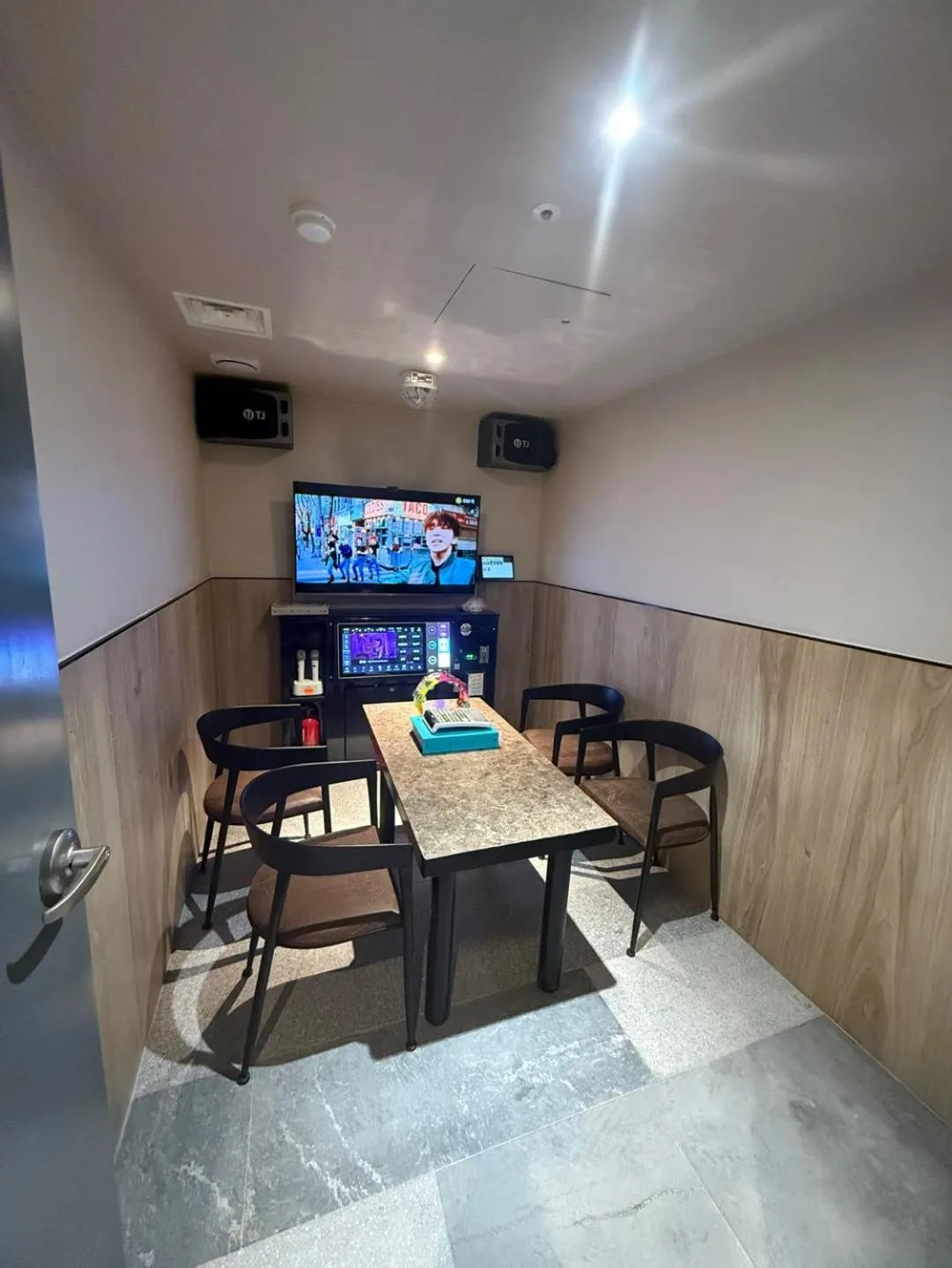 Karaoke in Hotel tt Gupo