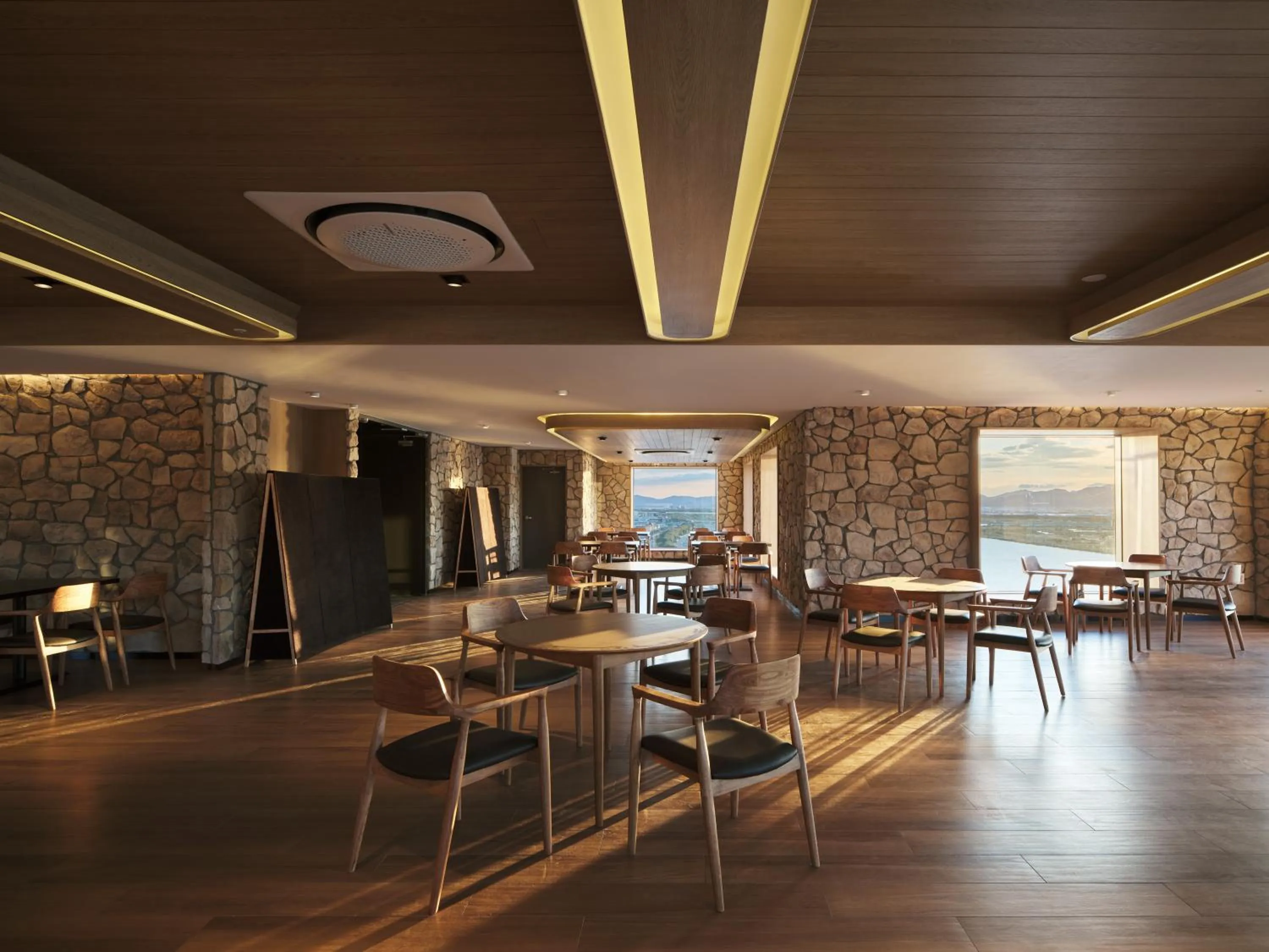 Restaurant/places to eat in Hotel tt Gupo