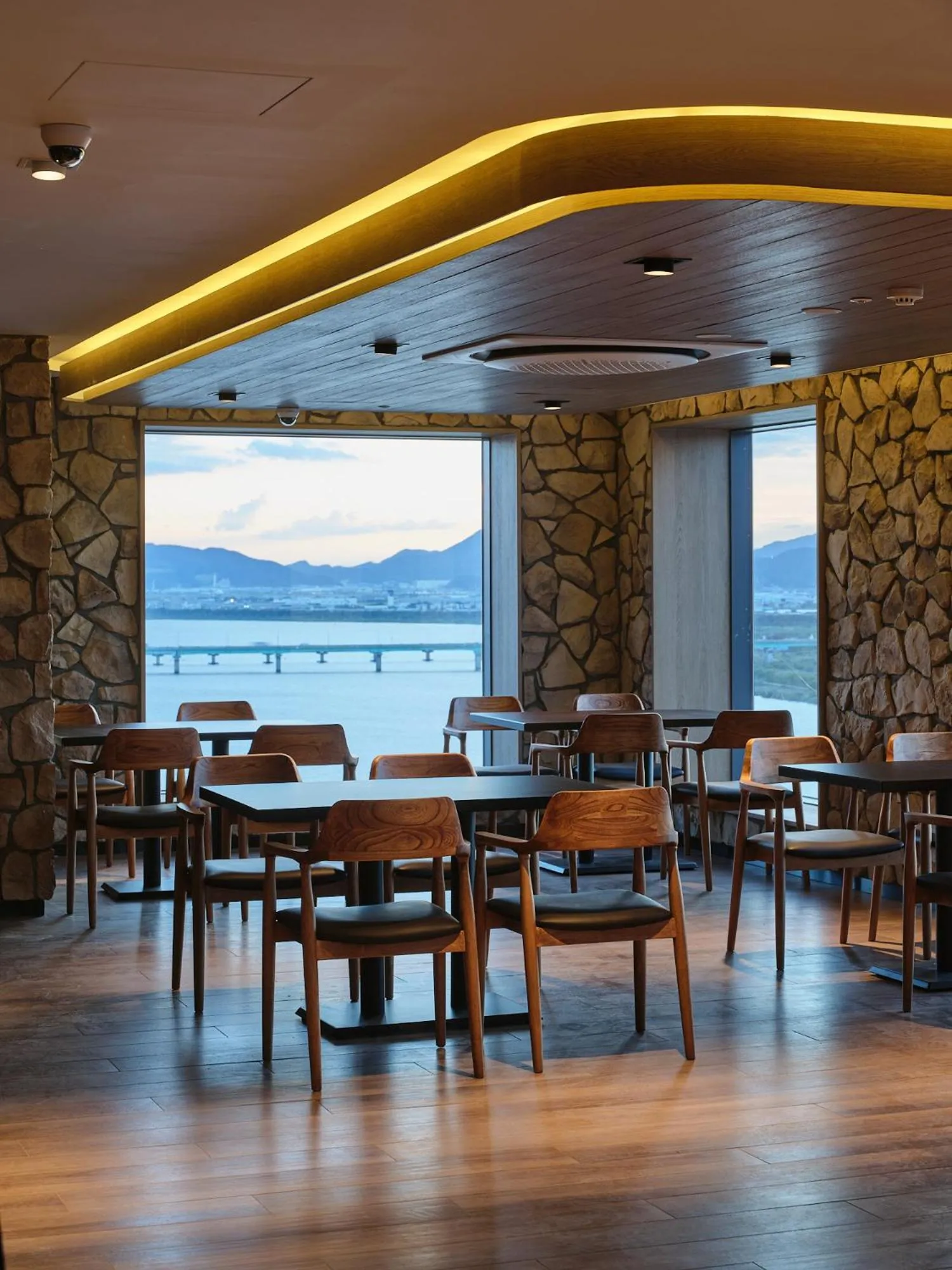 Restaurant/places to eat in Hotel tt Gupo