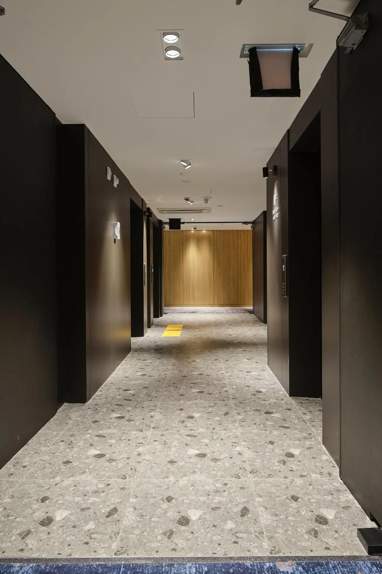 elevator in Hotel tt Gupo