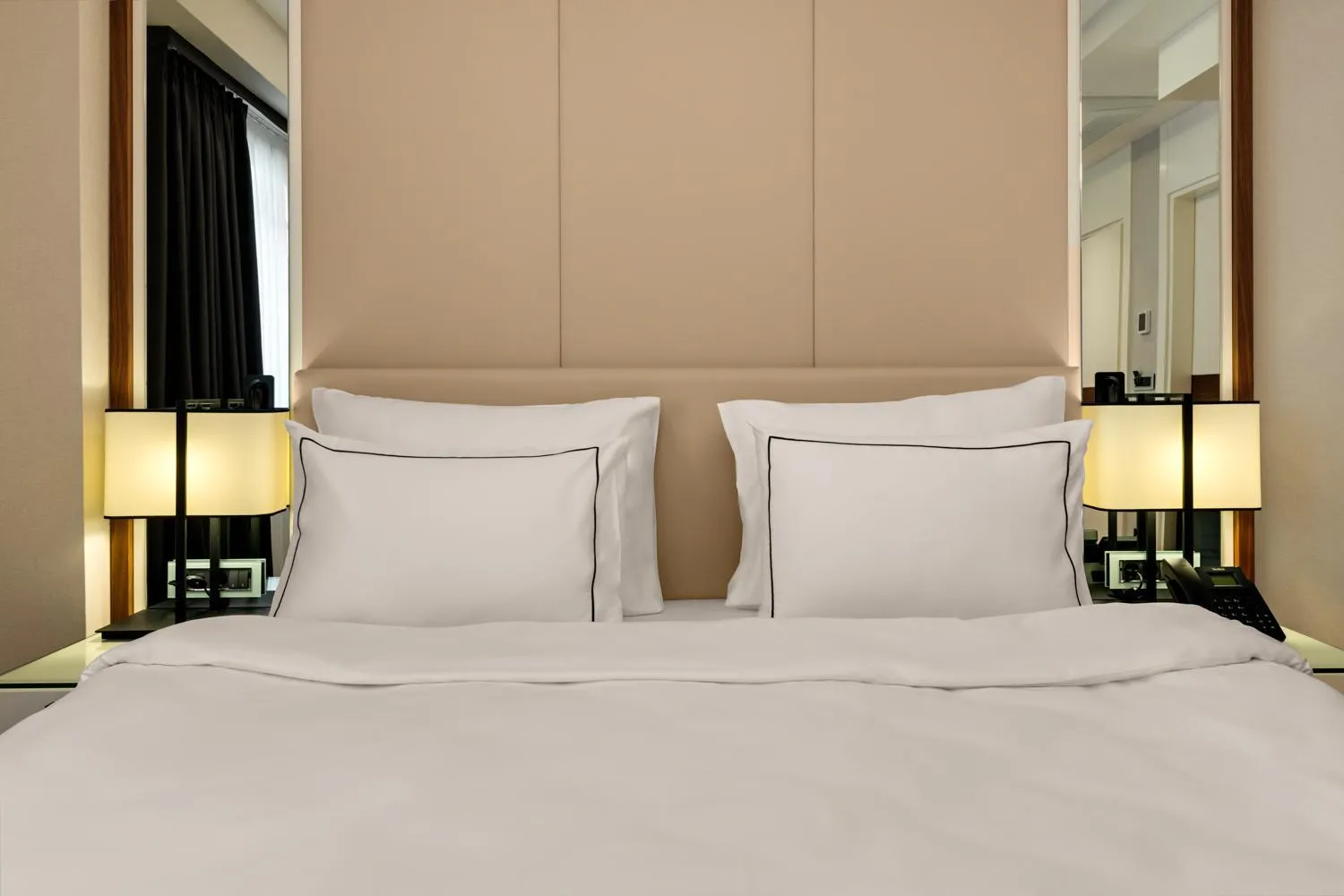 Bed in Gleam Collection Hotel