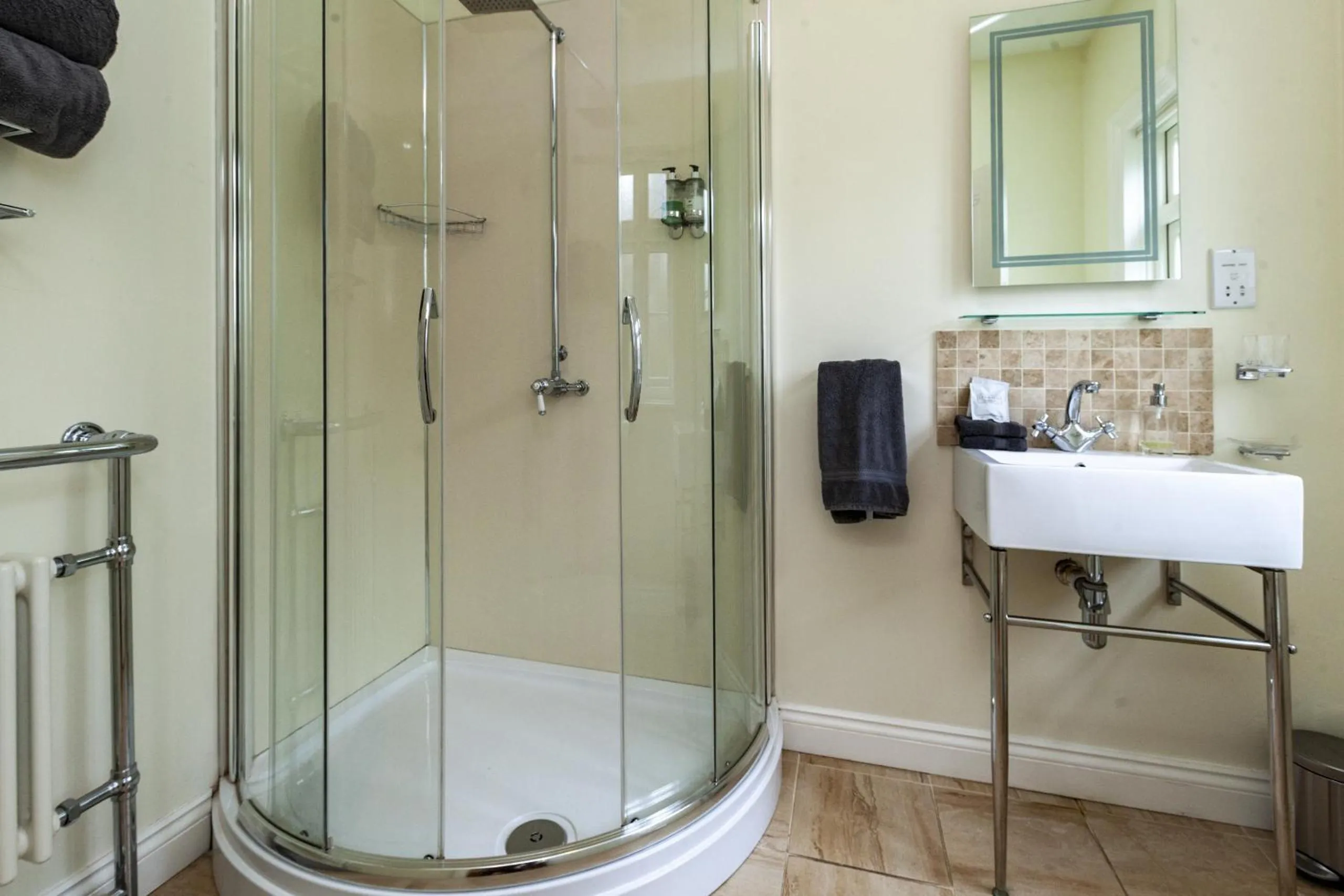 Bathroom in The Agents House, Bed & Breakfast