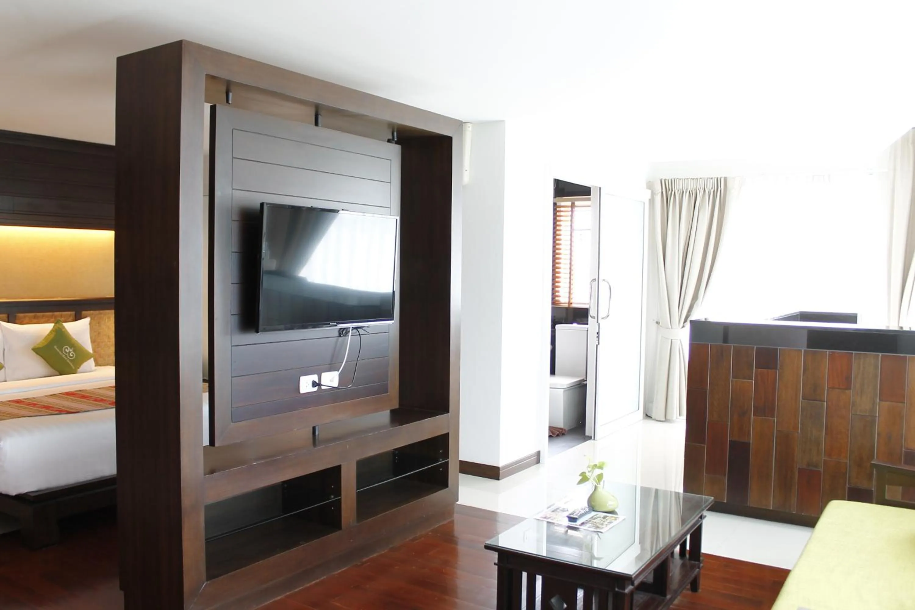 TV and multimedia, Bed in Nordwind Hotel