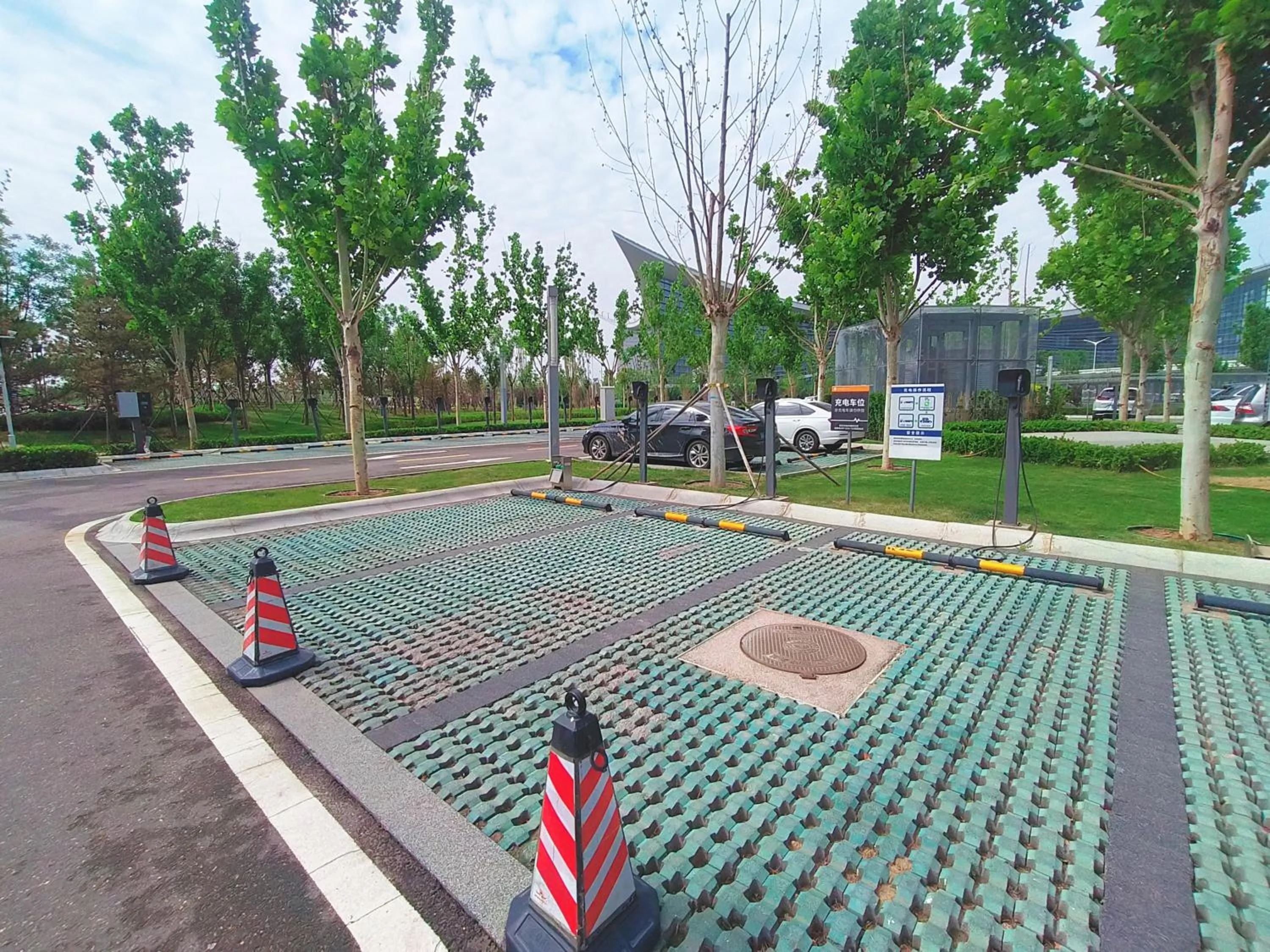 Parking in Wanda Jin Xiaohe Xincheng