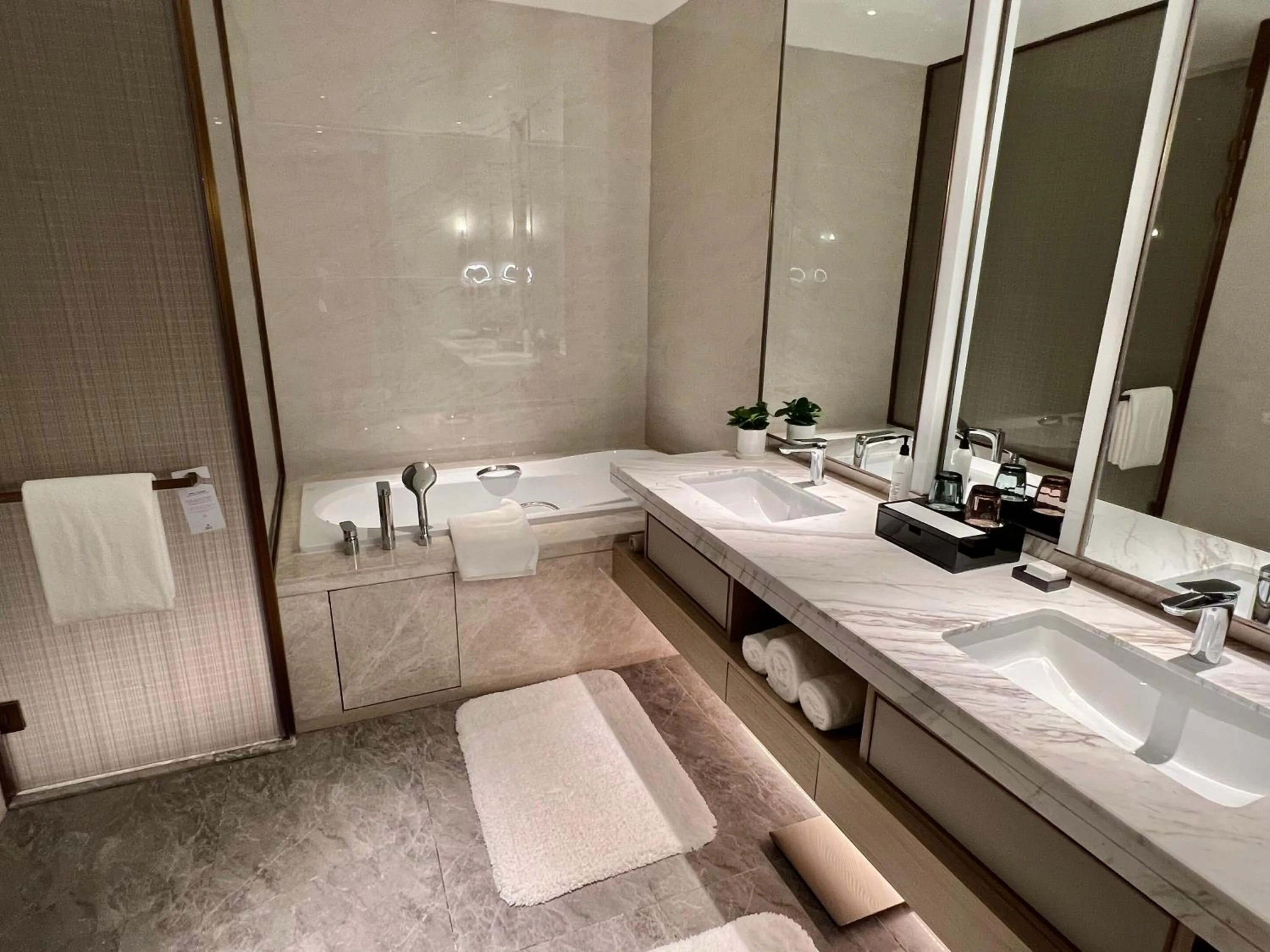 Bathroom in Wanda Jin Xiaohe Xincheng