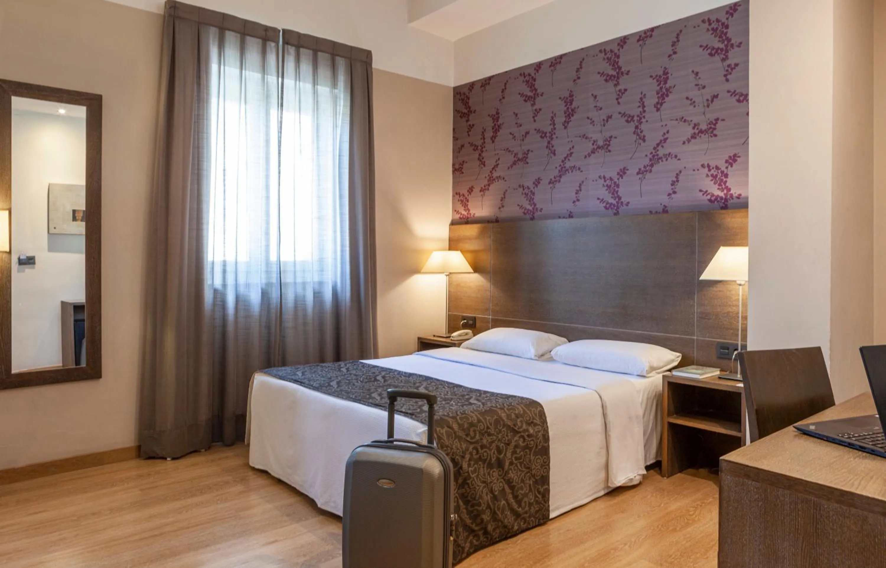 Photo of the whole room, Bed in Hotel Macià Monasterio de los Basilios